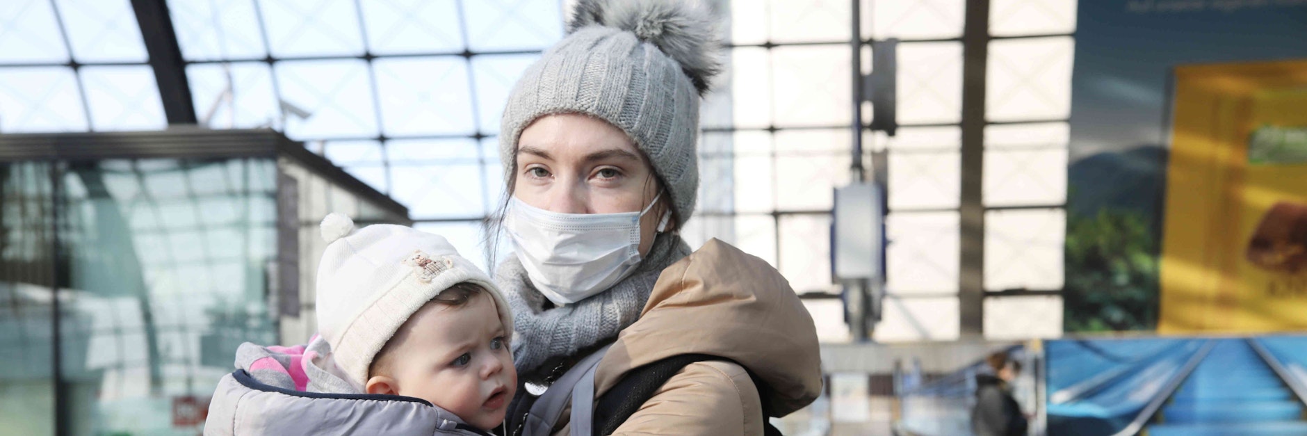 Ankunft ukrainischer Flüchtlinge am Hauptbahnhof. Sandra, 32, mit Baby Mark aus Kiew.