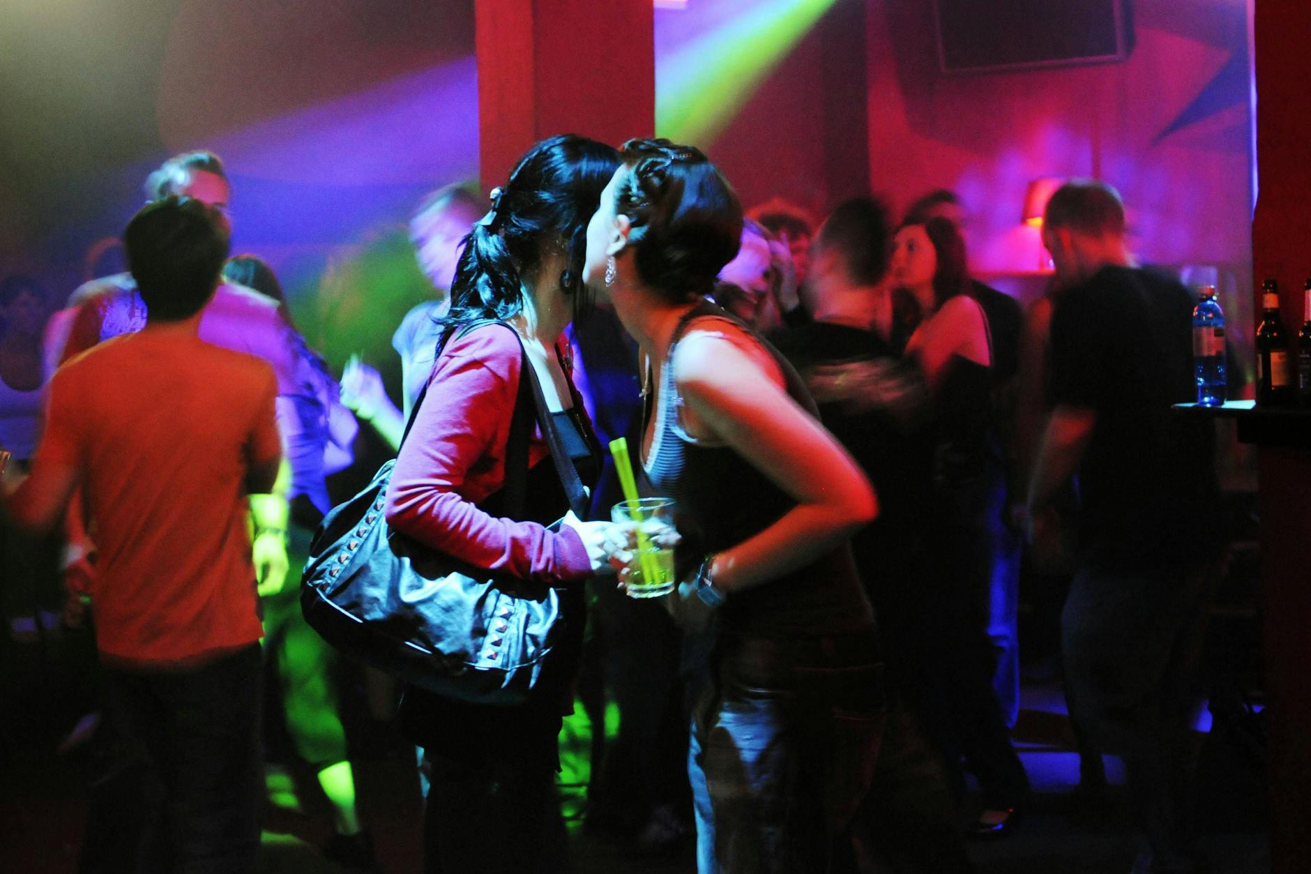 Clubnacht in Berlin - lange vor der Pandemie. Aber Freitag öffnen die Clubs wieder.