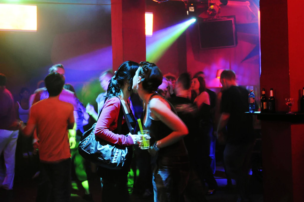 Die Berliner Clubs öffnen wieder – und sammeln für die Ukraine