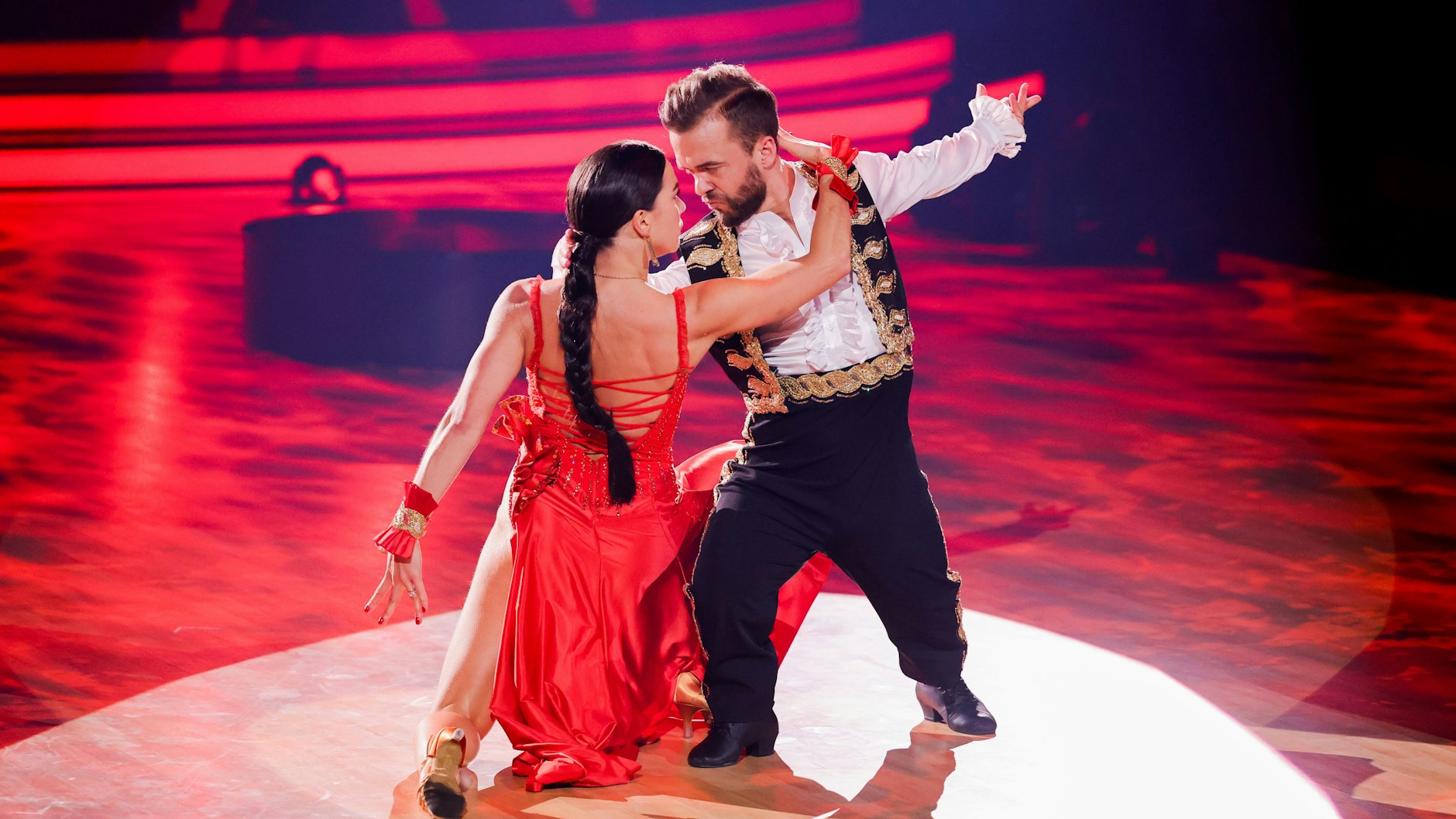 Mathias Mester und Renata Lusin tanzen zusammen bei „Let's Dance“.