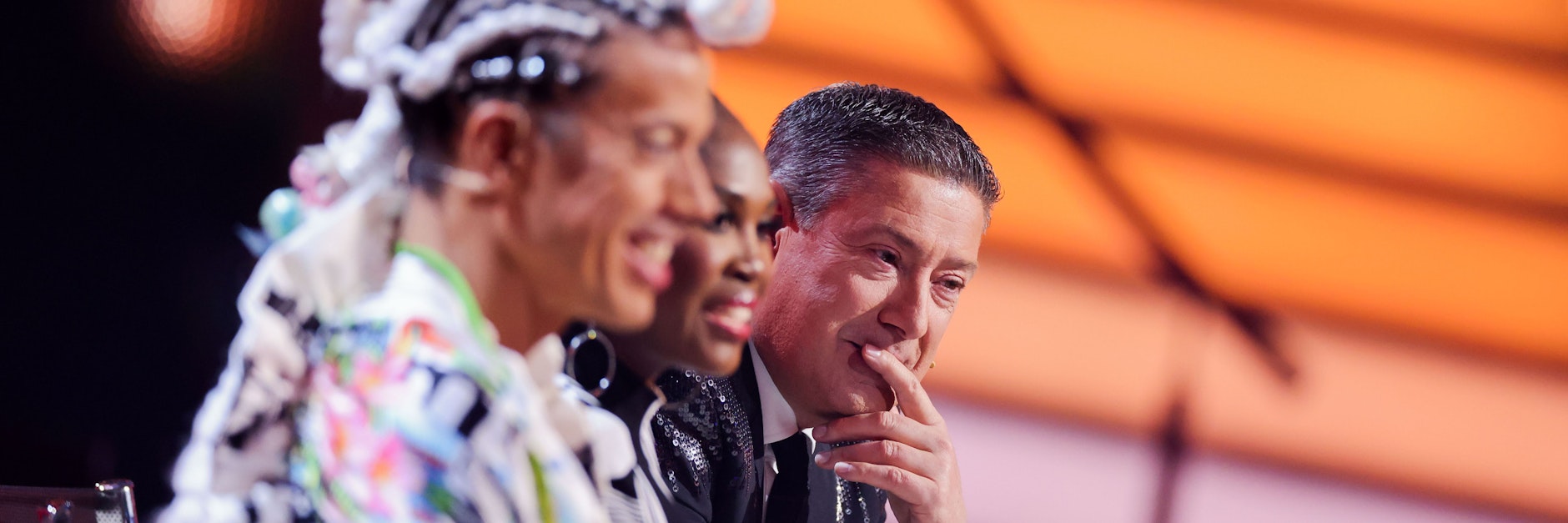 Jorge Gonzalez, Motsi Mabuse und Joachim Llambi sitzen in der RTL-Tanzshow „Let's Dance“ hinterm Jurypult.