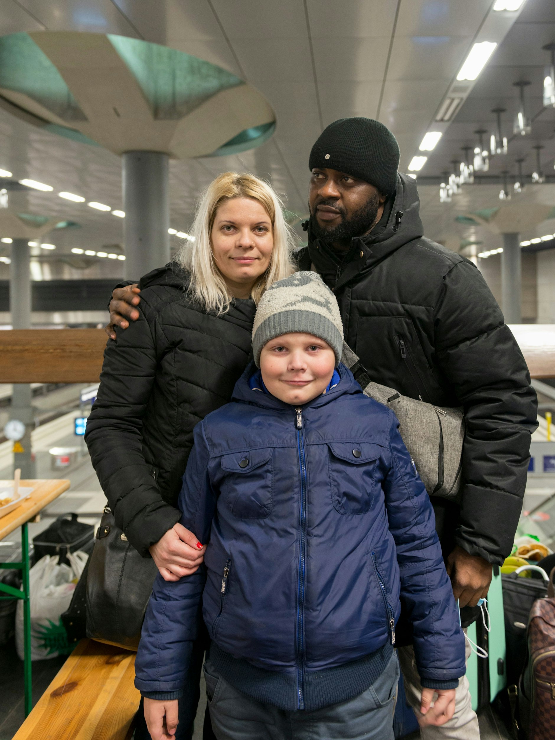 Evans, Yana und Andrei: Am Mittwochmorgen ist die Kiewer Familie am Berliner Hauptbahnhof angekommen.