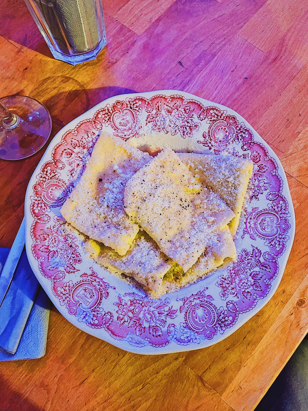 Restaurant La Bolognina: Schmalzgebäckröllchen mit Ricottacreme in Neukölln