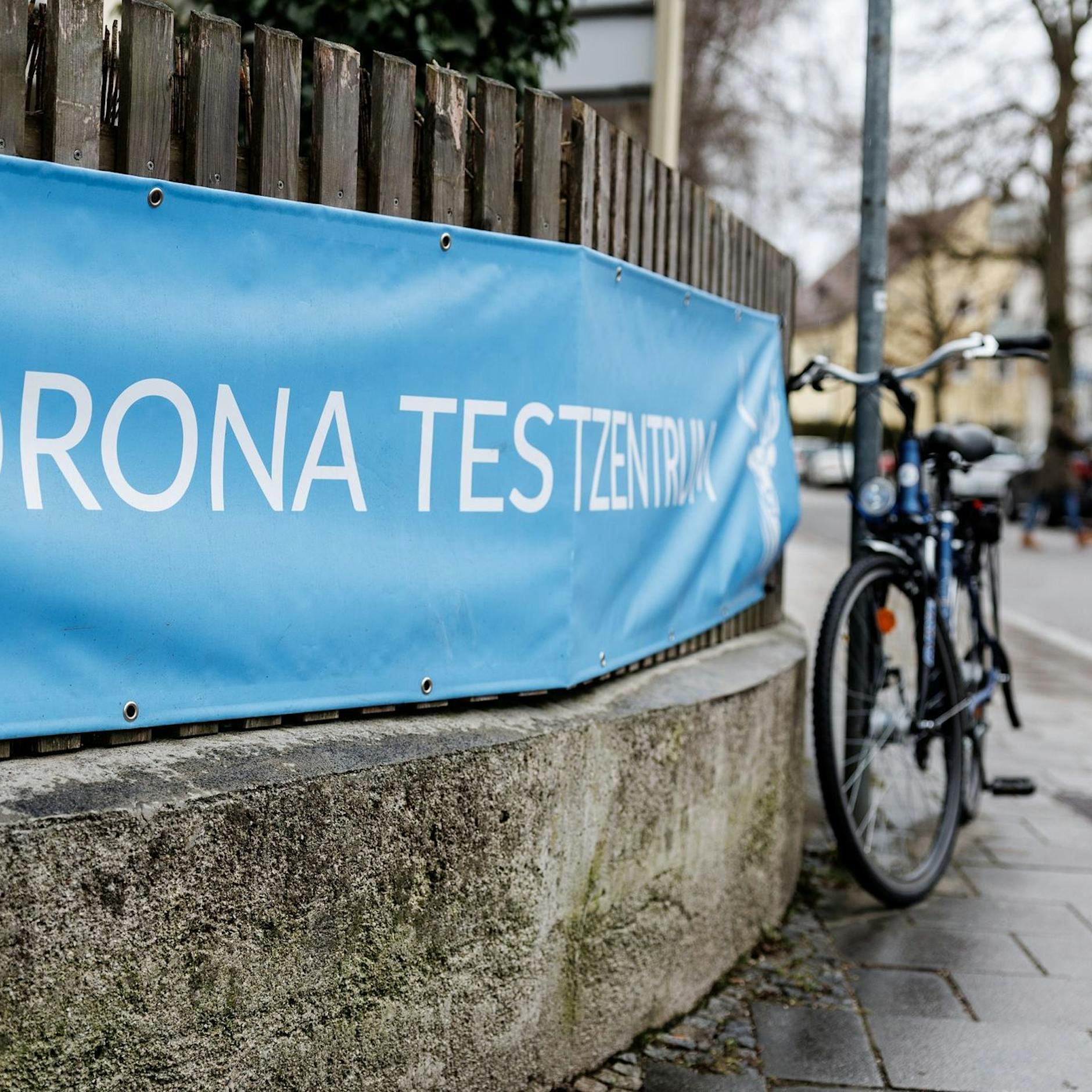 Corona-Testzentren erfunden und eine Million Euro ergaunert! Essenerin muss über drei Jahre in Haft