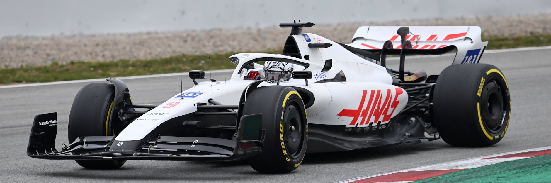 Vor einer Woche entfernte das Haas-Tam schon den Schriftzug des Russen-Sponsors. Jetzt kam die endgültige Trennung vom Geldgeber.