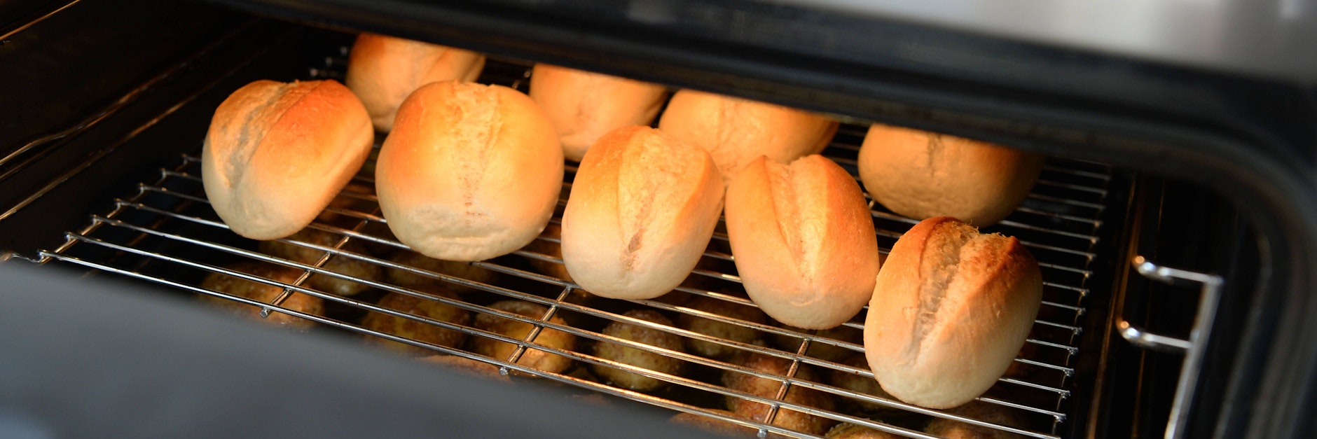 Brötchen aufbacken – so klappt es.