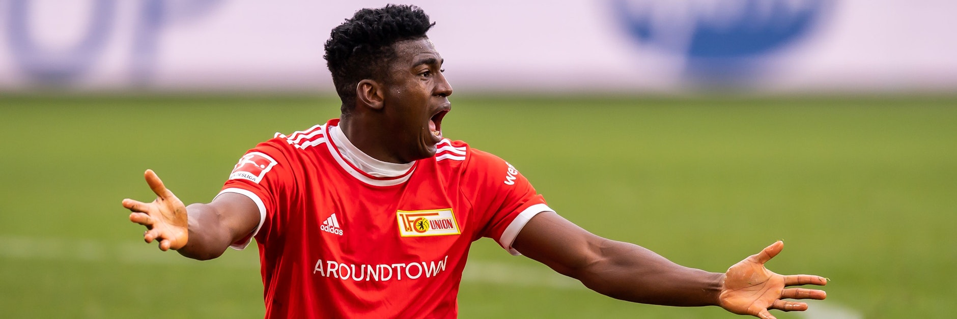 Doppelter Pechvogel aus eiserner Sicht: Taiwo Awoniyi favrizierte ein Eigentor und dann wurde ihm auch noch ein Foul unterstellt, als er den nicht zählenden Ausgelich eingeleitet hatte.