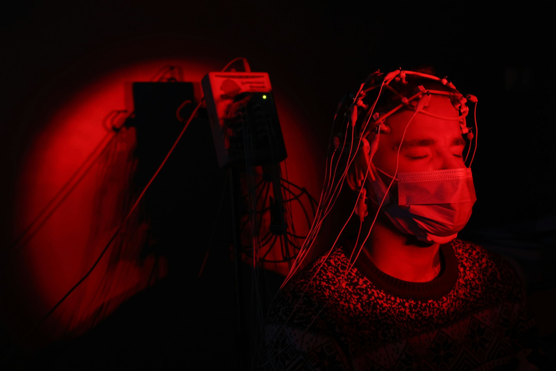 Noch gibt es keinen klaren Hinweis darauf, dass das Coronavirus das Hirn direkt befallen kann.