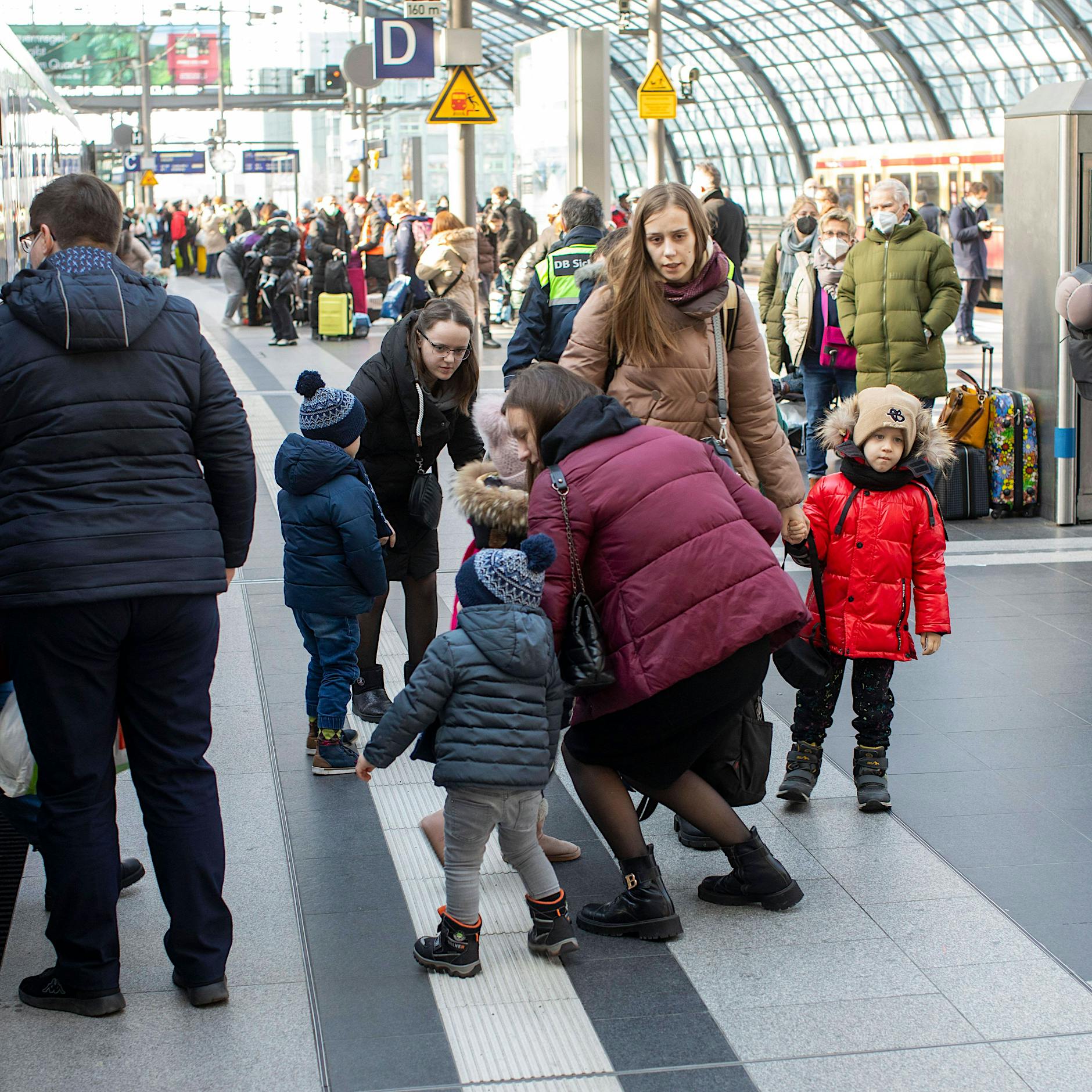 Berliner Hauptbahnhof: Polizei warnt vor dubiosen Schlafplatzangeboten