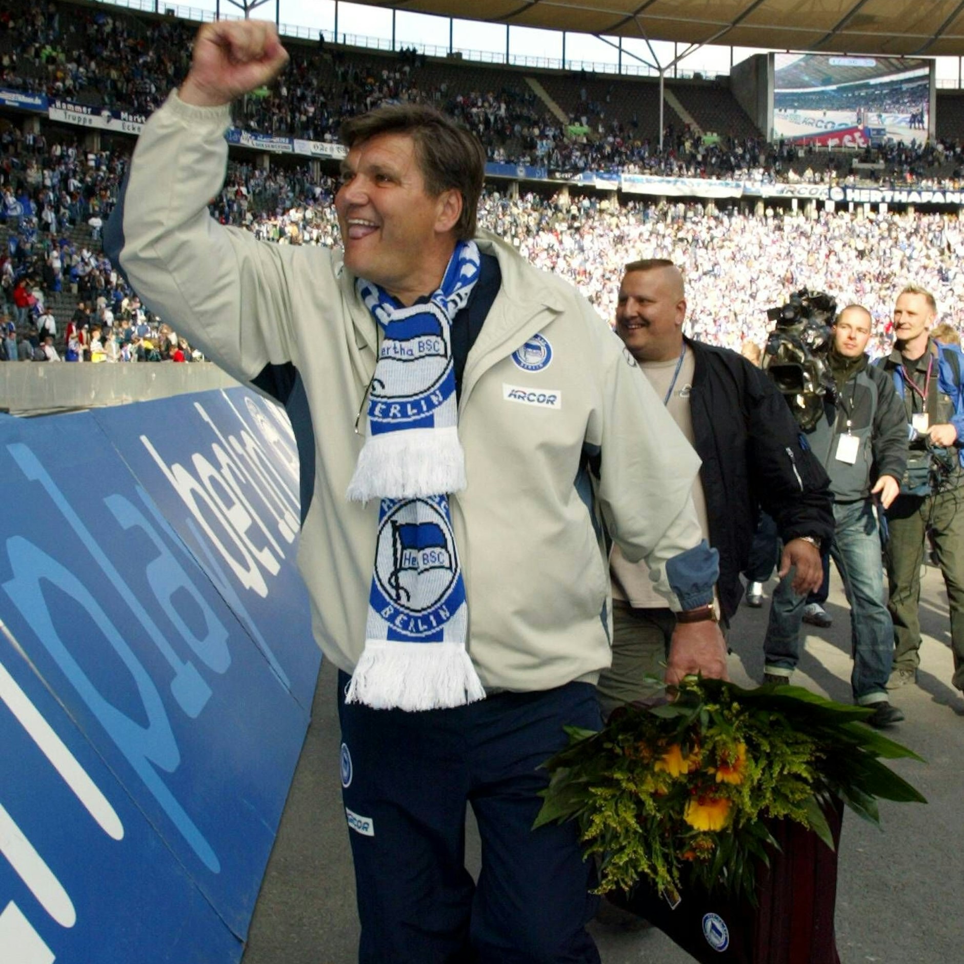 Hans Meyer feierte 2004 als Retter den Klassenerhalt. Die Fans werden es nie vergessen.