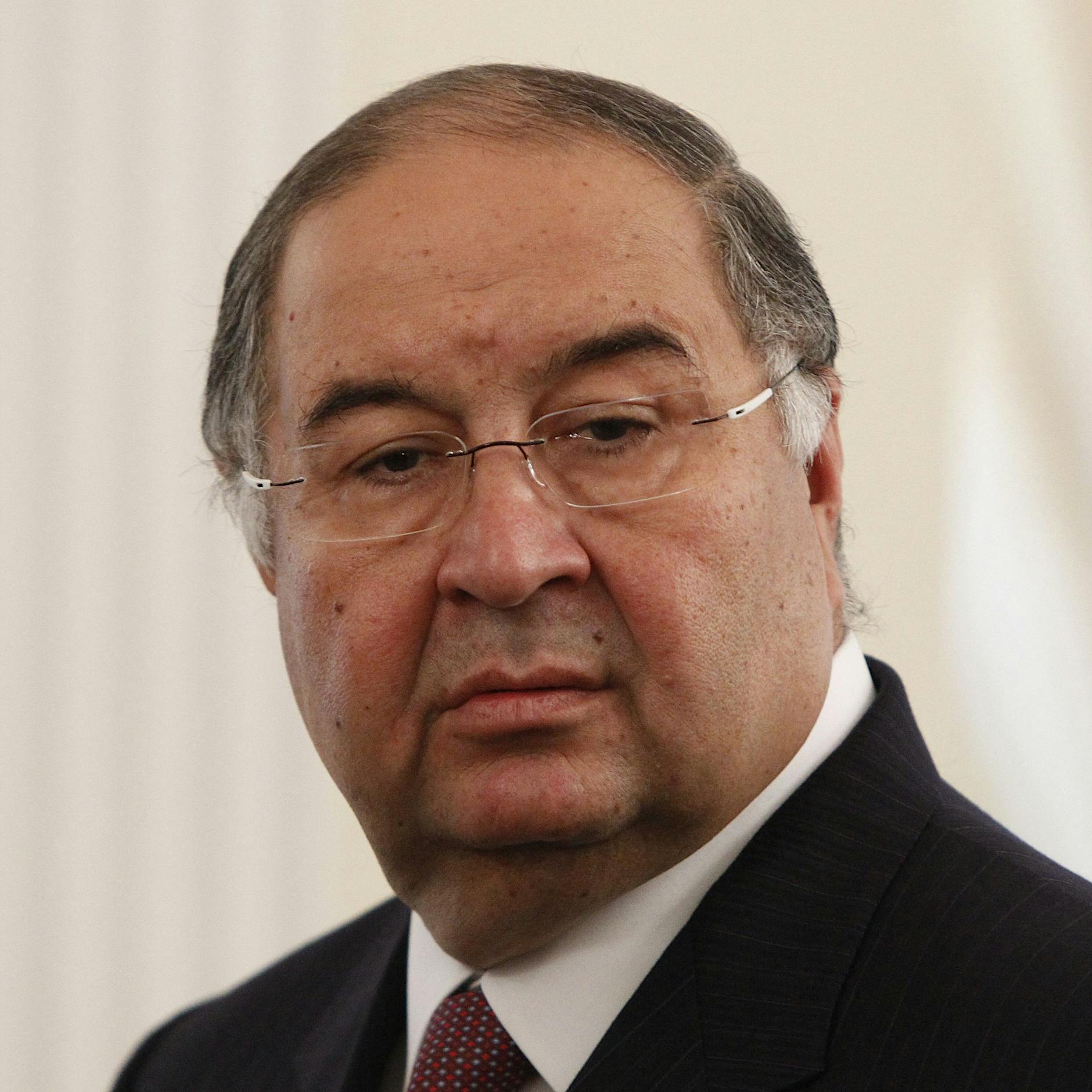 Alischer Usmanow zieht vors Verfassungsgericht: Waren die Hausdurchsuchungen legitim?