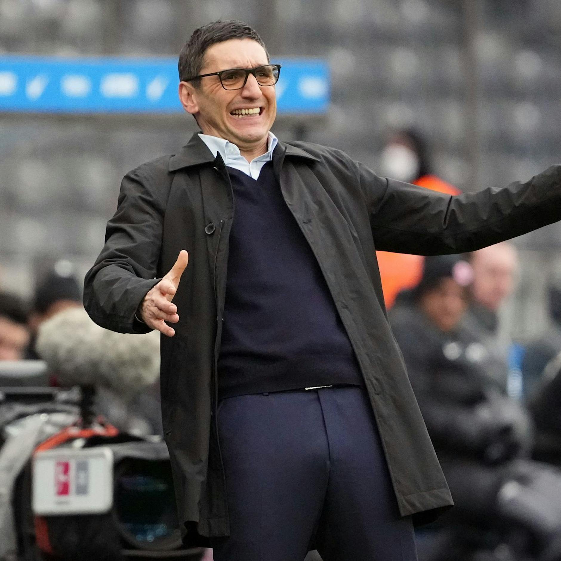 Hertha-Absturz immer schlimmer, aber Trainer Tayfun Korkut darf weiter verlieren
