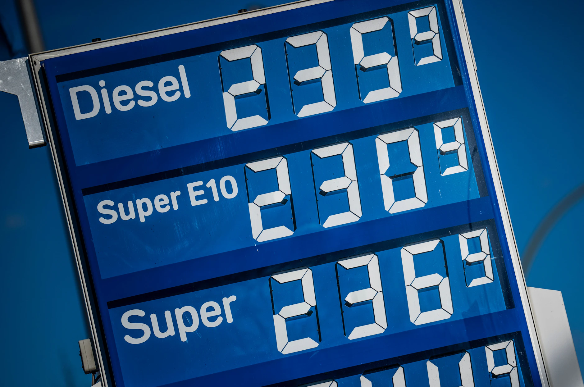 Was Kostet Der Diesel In Wasserbillig Schock an der Tankstelle: Diesel kostet jetzt mehr als Benzin! Experten