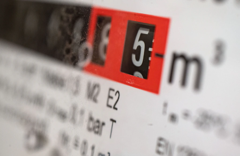 Energiespar-Mythen auf dem Prüfstand: Der Abwasch mit der Hand verbraucht mehr Energie als die Spülmaschine – stimmt das?