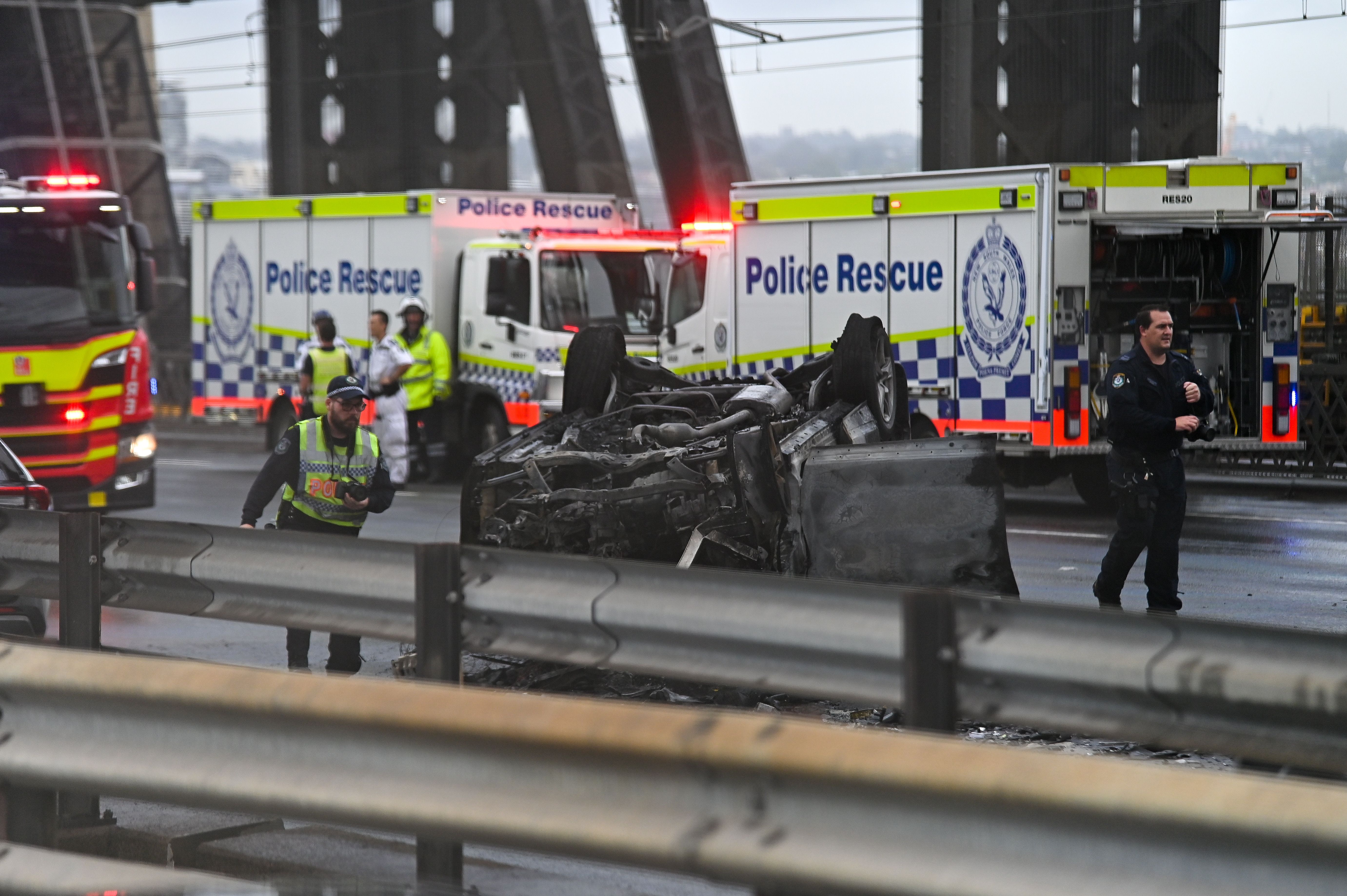 „Dramatischer Crash“: Sydney Harbour Bridge stundenlang gesperrt