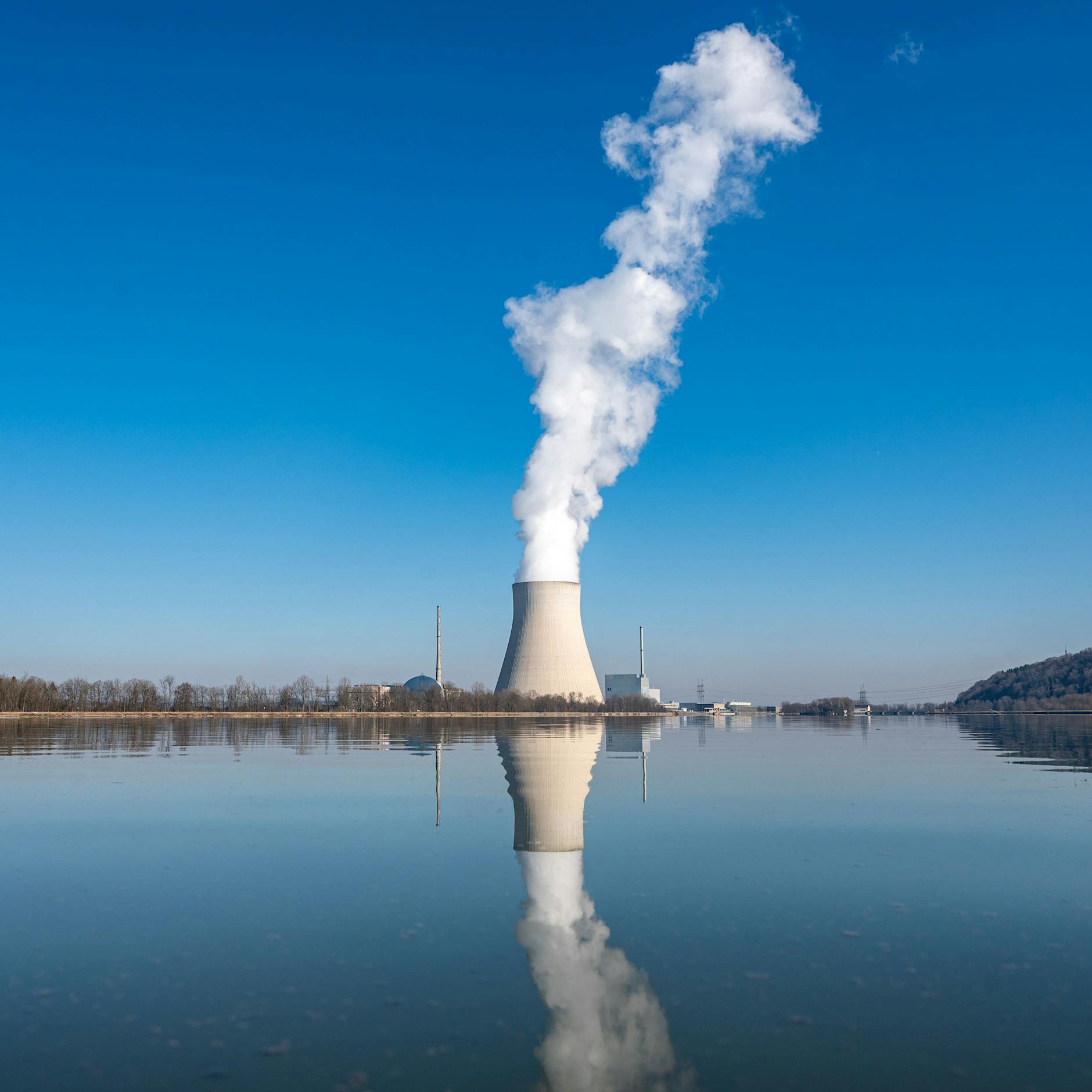 Drei bis fünf Jahre – Söder will Atomkraftwerke länger laufen lassen
