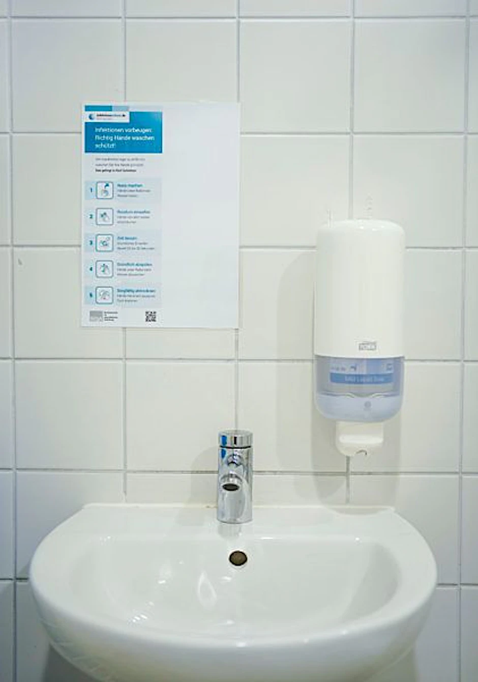 Ein Seifenspender wurde in Schöneiche mit Essigsäure befüllt (Symbolbild)