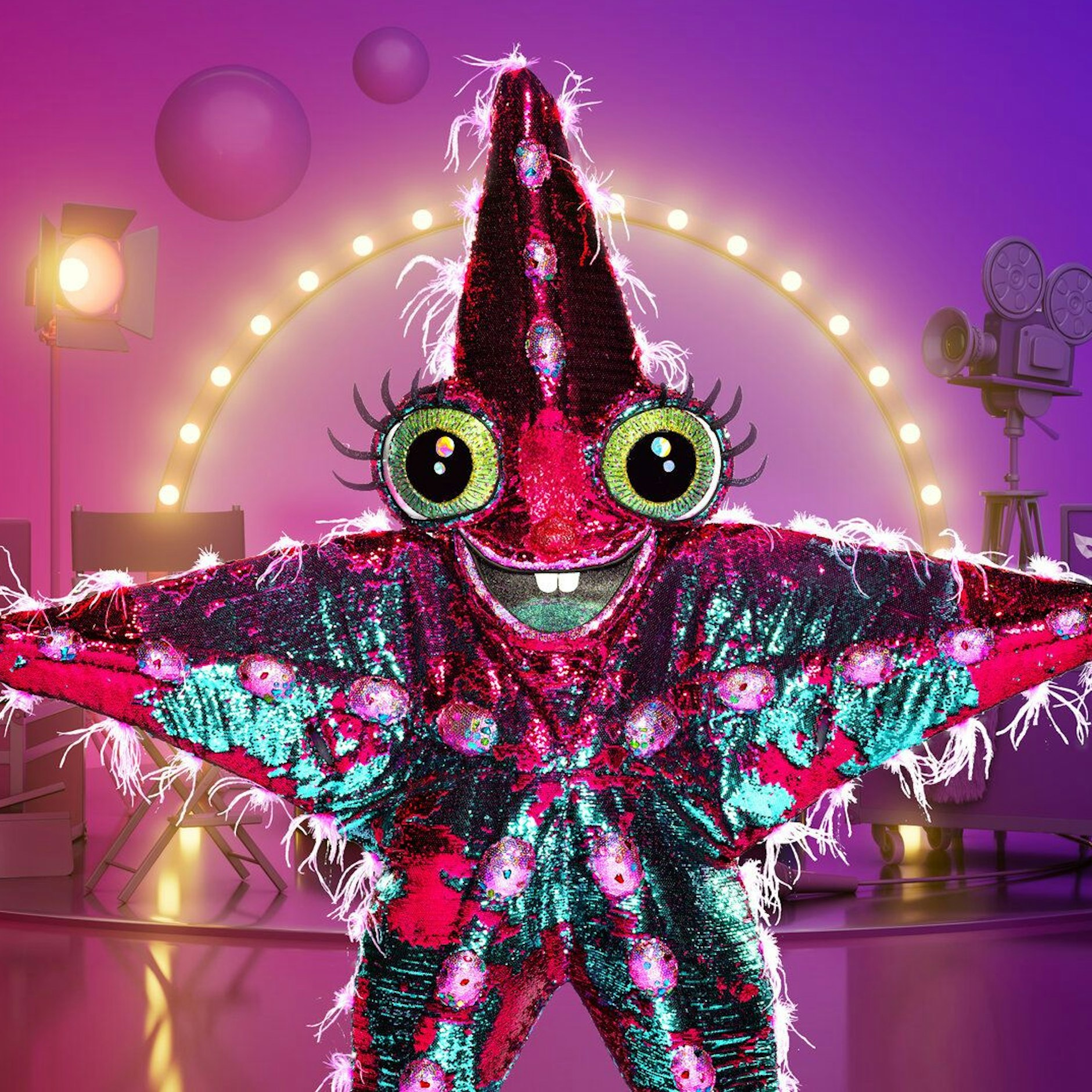 400 Arbeitsstunden stecken laut Sender in dem süßen Seestern-Kostüm für „The Masked Singer“.