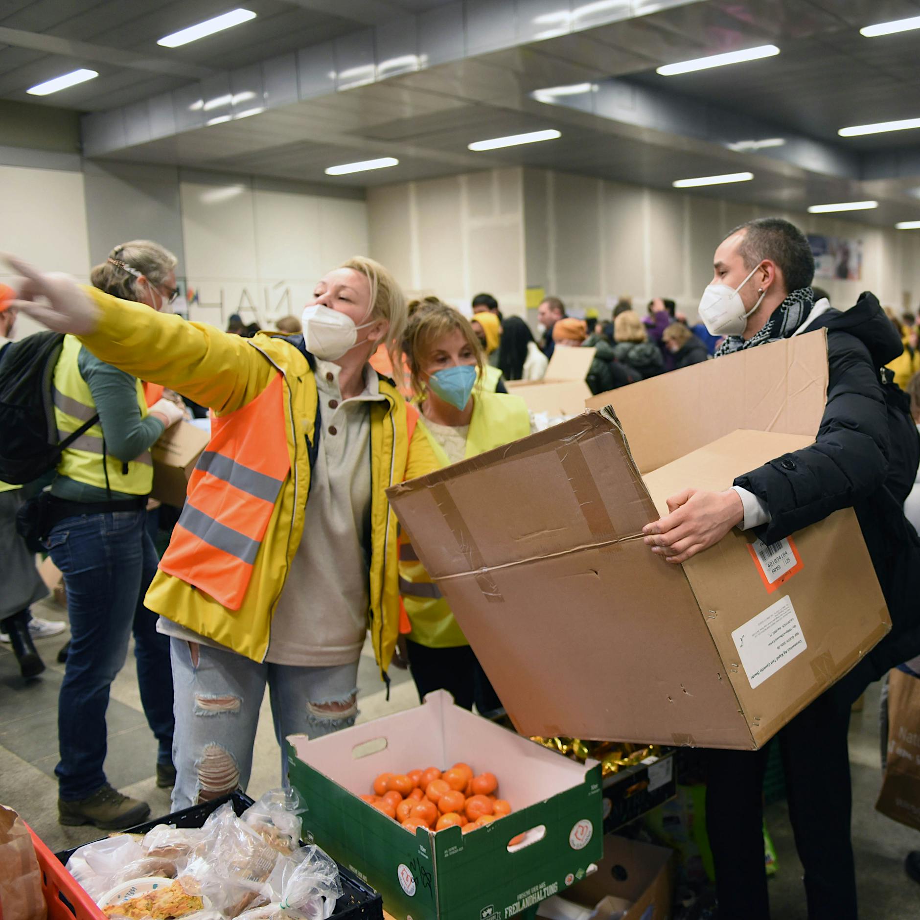 Ukrainische Kriegsflüchtlinge in Berlin: Die Helfer warten vergebens auf Hilfe