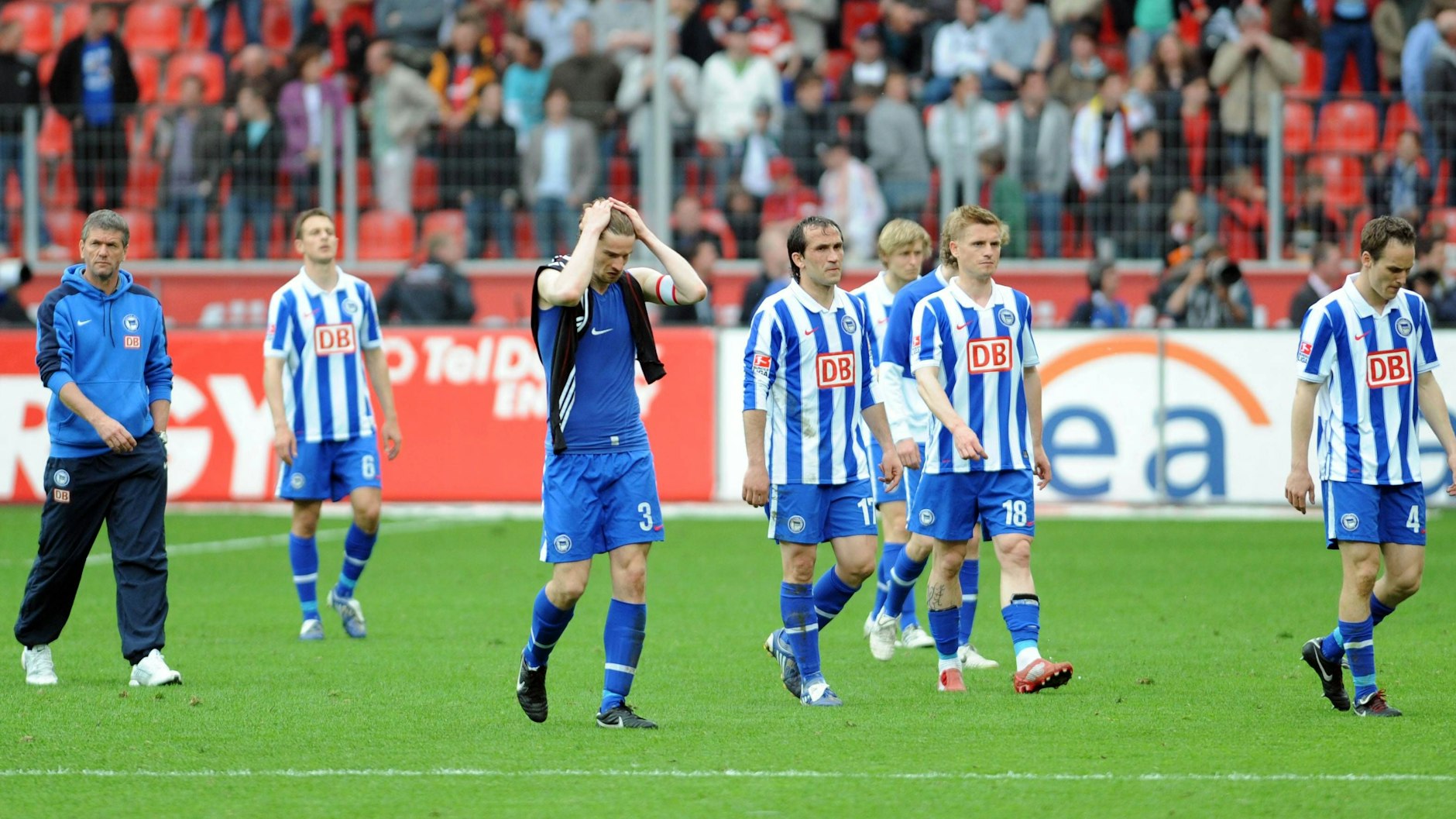 Unter Trainer Friedhelm Funkel und mit Kapitän Arne Friedrich stieg Hertha BSC 2010 sang- und klanglos ab.