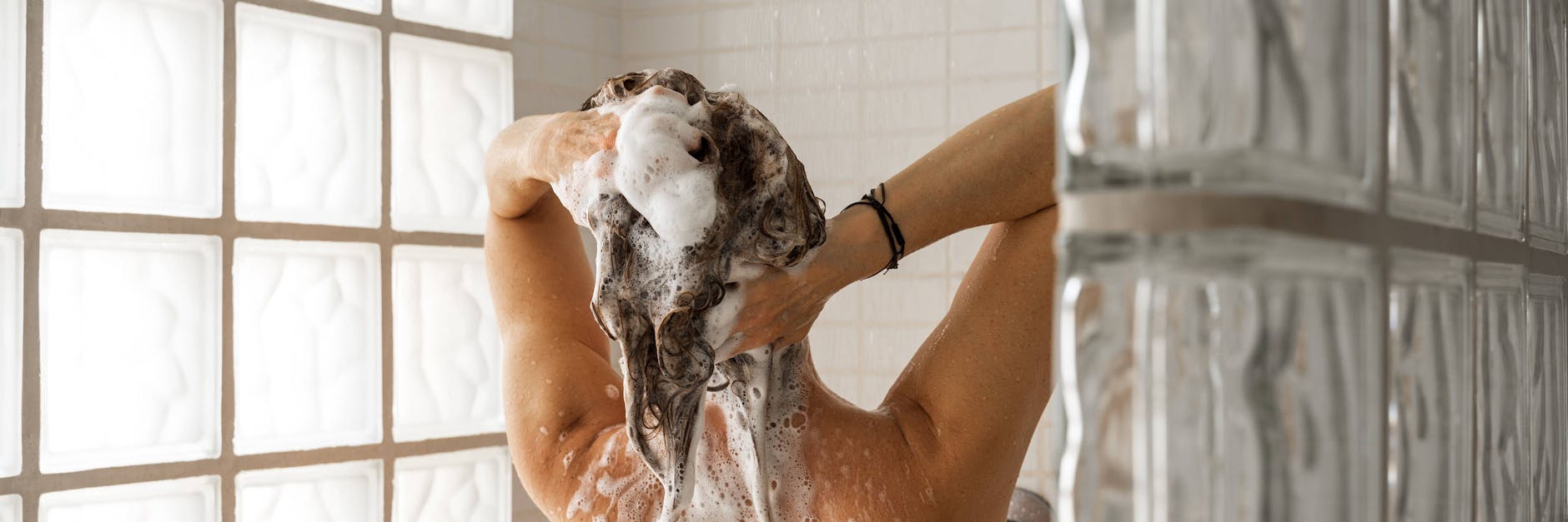 Tägliches Duschen ist nicht immer ratsam.
