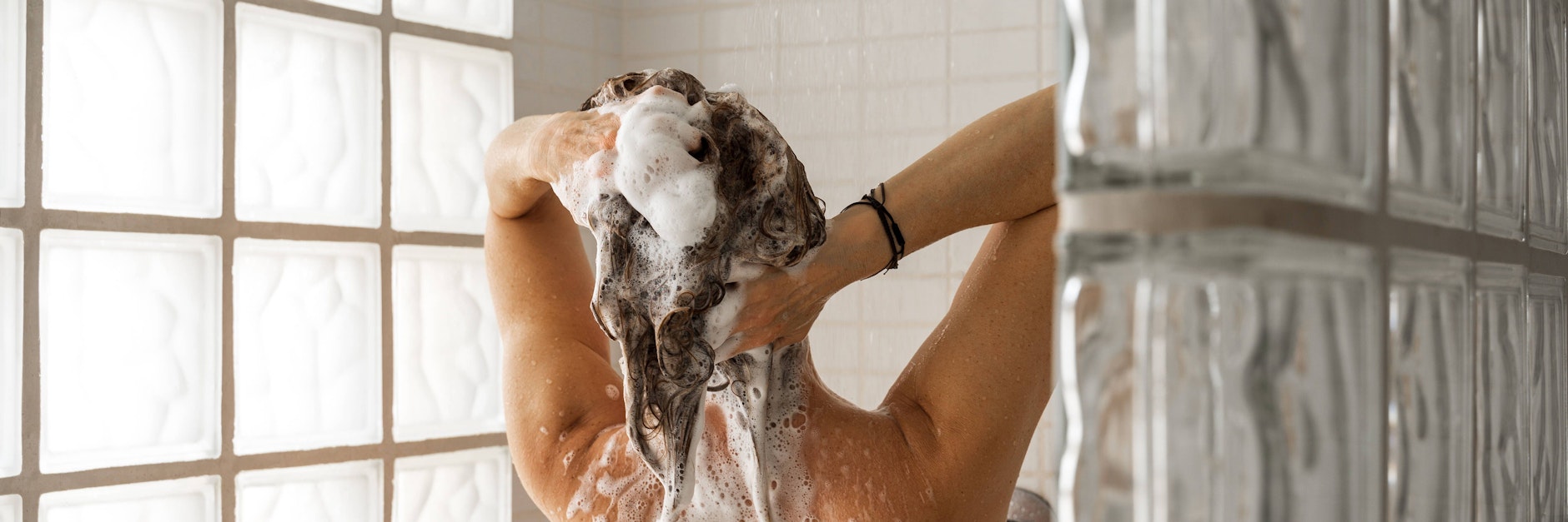 Tägliches Duschen ist nicht immer ratsam.