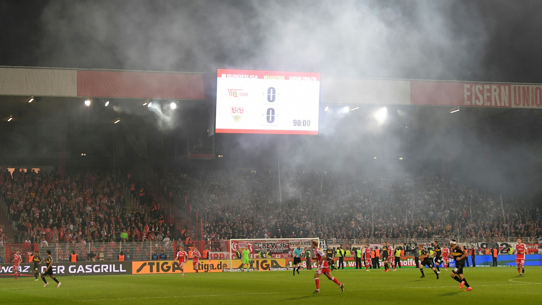 Ein Tag, der sich im Gedächtnis jedes Fans des 1. FC Union eingeprägt hat: Das 0:0 am 27. Mai 2019 gegen den VfB Stuttgart ließ die Eisernen erstmals in die Erste Bundesliga aufsteigen.