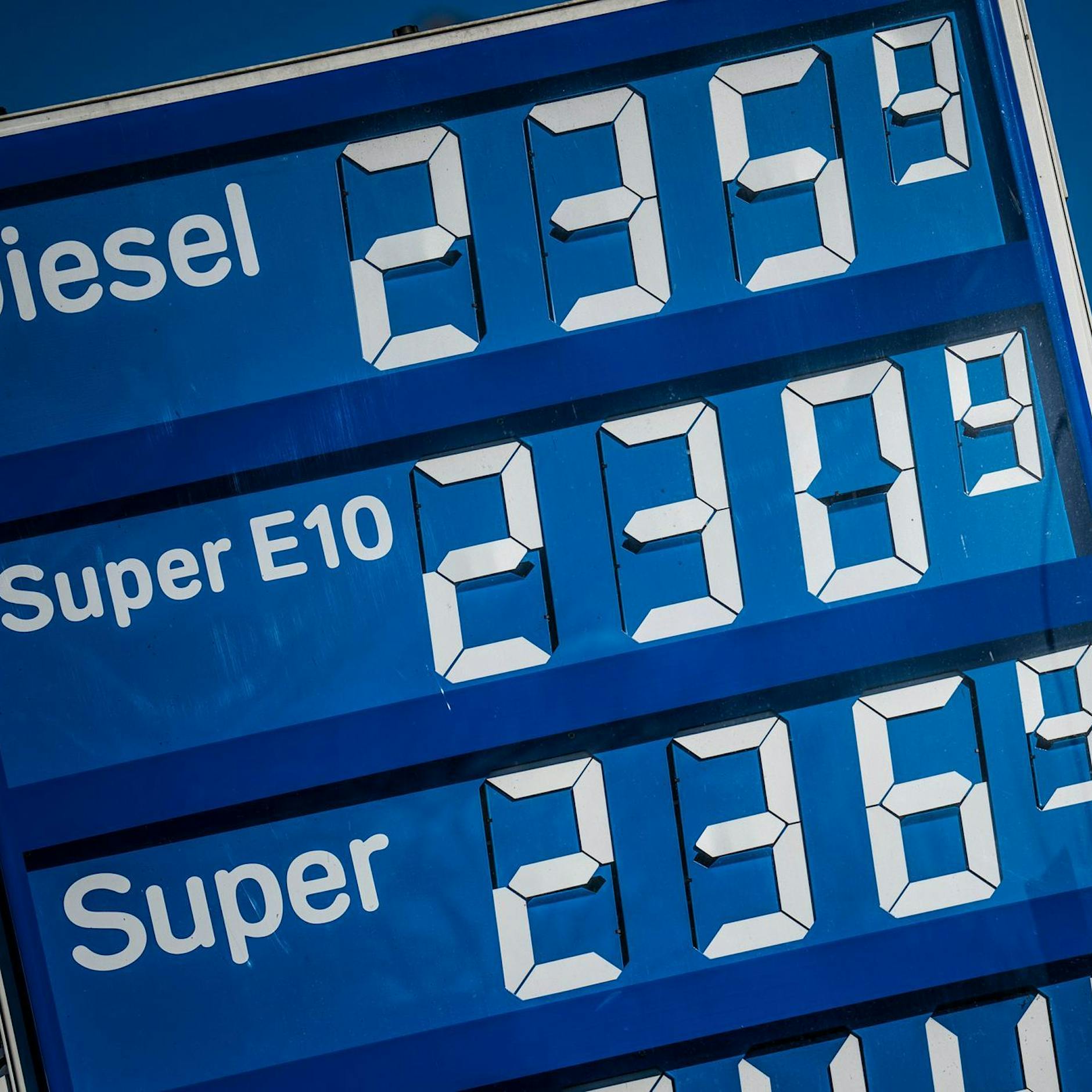 Auch in Polen steigt der Spritpreis: Lohnt sich die Fahrt zur Tankstelle hinter der Grenze überhaupt noch?