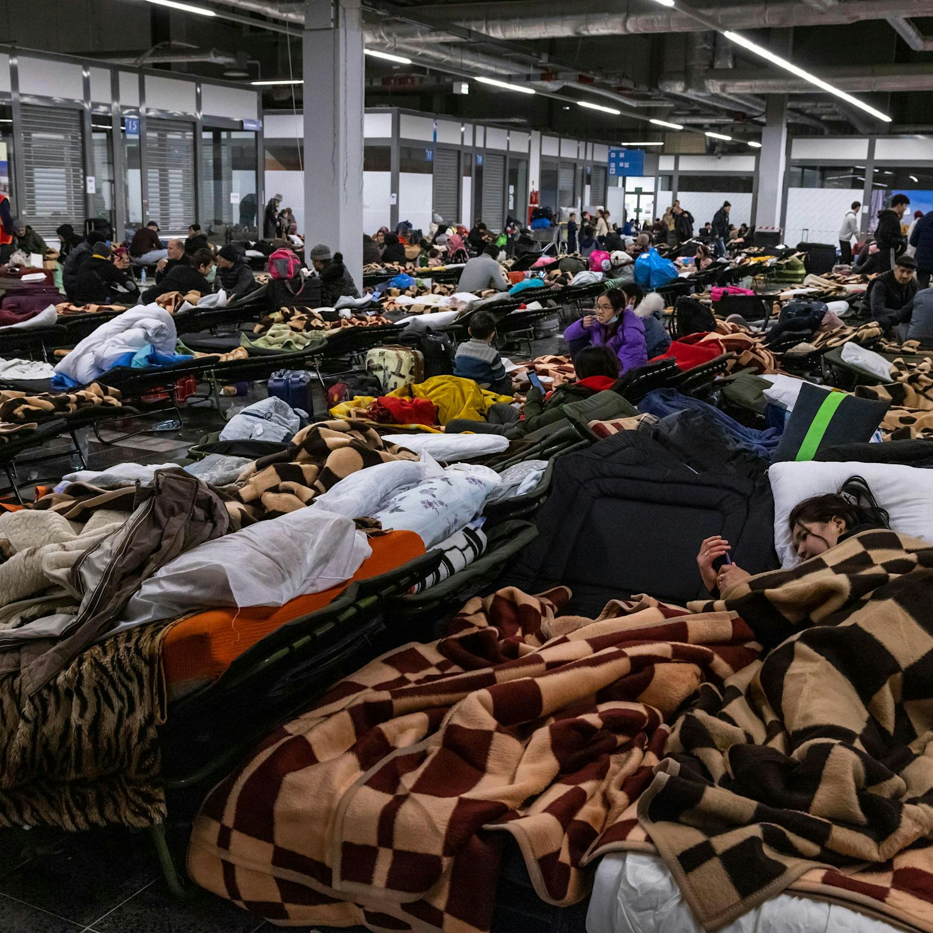 Flüchtende Frauen aus der Ukraine – Warnungen vor Ausbeutung und Zwangsprostitution