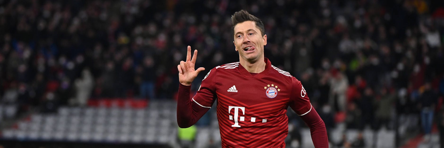 Hatte gegen Salzburg mächtig Spaß, erzielte drei Tore und bescherte dem FC Bayern mehr als 100 Millionen Euro: Stürmer Robert Lewandowski.