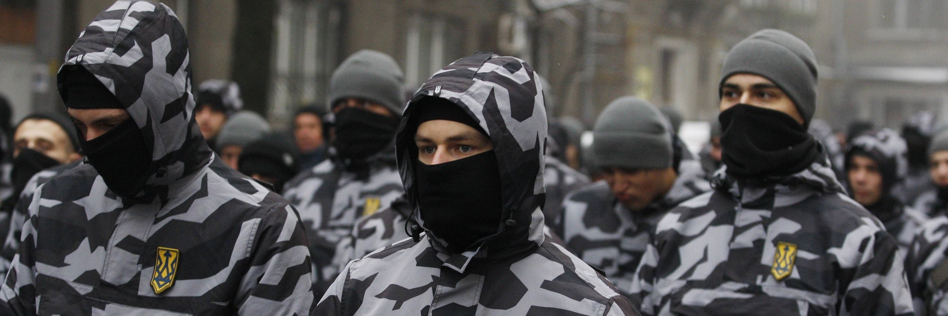 Angehörige des Regiments Asow vor der russischen Invasion in Mariupol