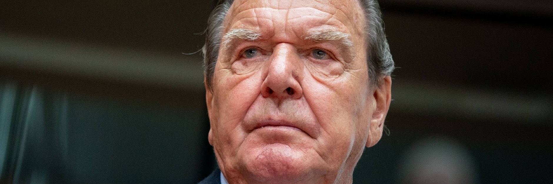 Ist Altkanzler Gerhard Schröder nach Moskau gereist?