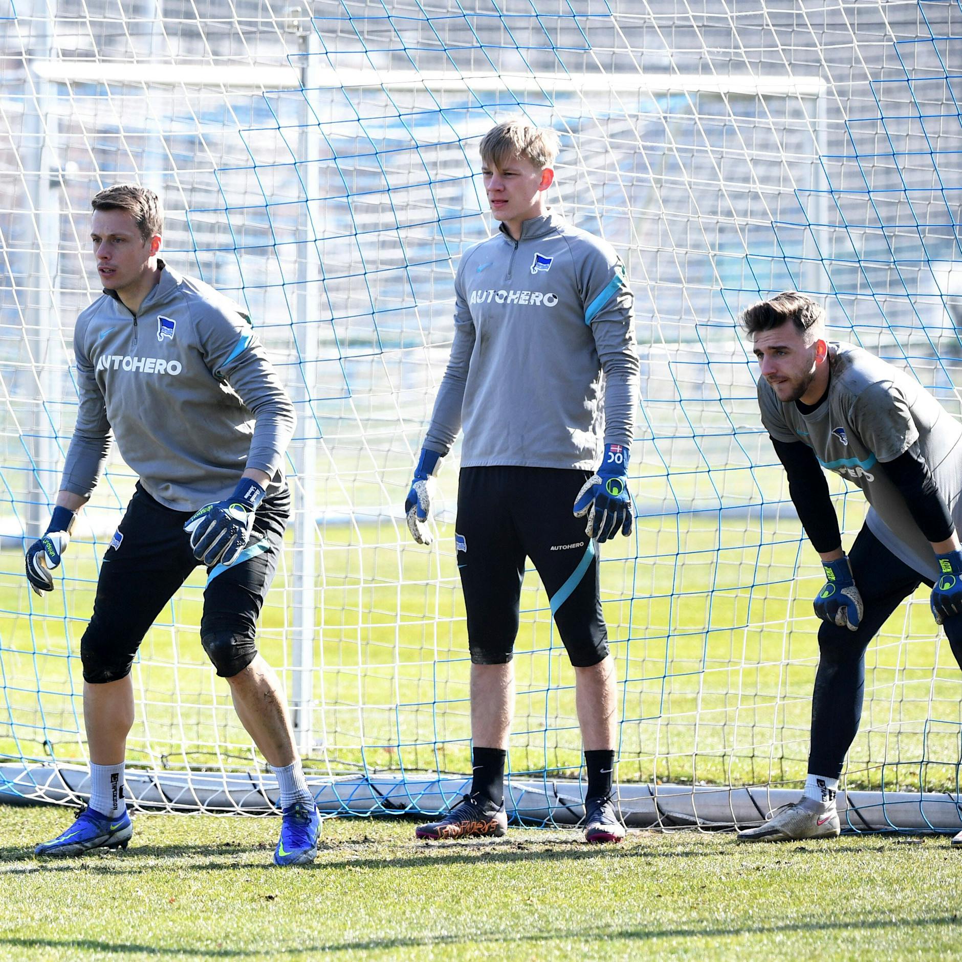 Herthas Torwart Alexander Schwolow muss um seinen Stammplatz zittern