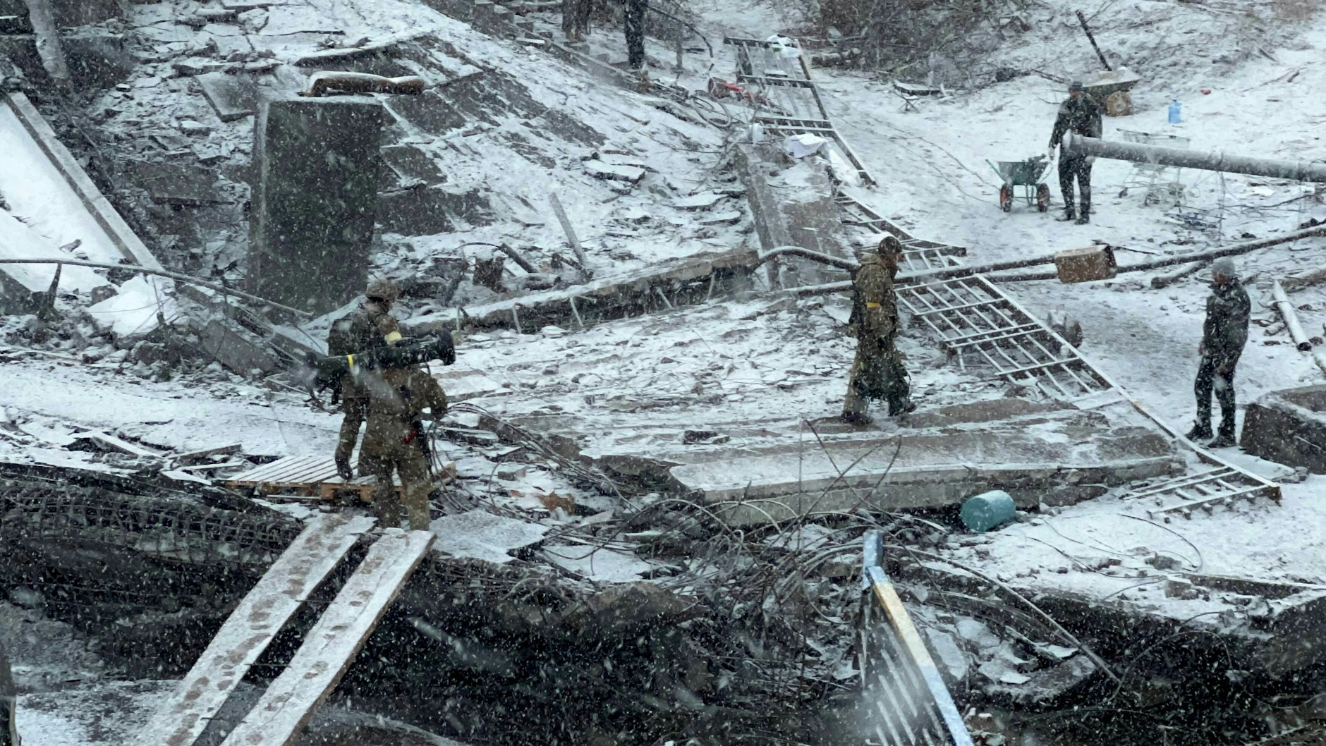 Fotos aus der Region im Westen von Kiew zwischen den Städten Irpin und Bucha. Auch hier ist der Krieg längst angekommen.