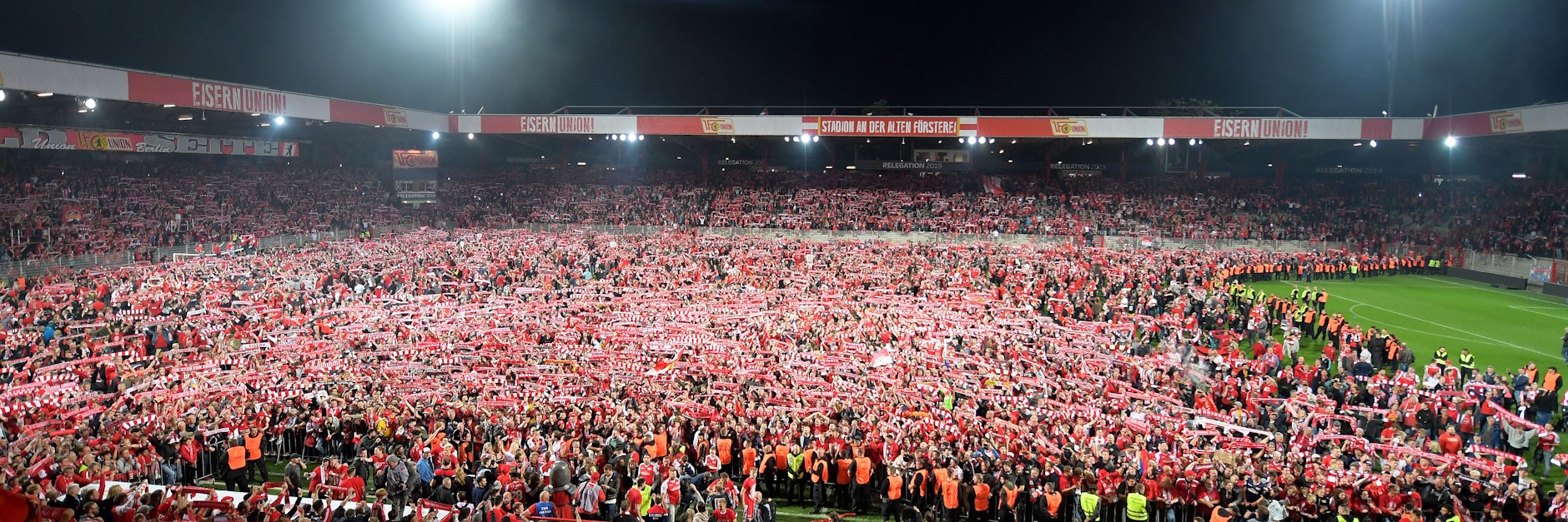 27. Mai 2019: Union ist nach einem 0:0 gegen Stuttgart in der Bundesliga. Die Fans feiern auf dem Rasen. Das nächste Fußballmärchen ist jetzt ganz nah.