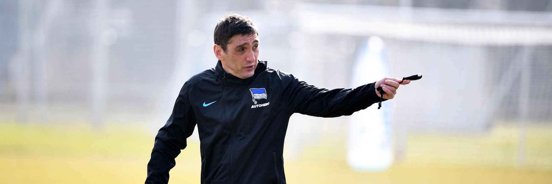 Herthas Trainer Tayfun Korkut muss mit seinem Team endlich die Kurve bekommen, sonst ist er weg.