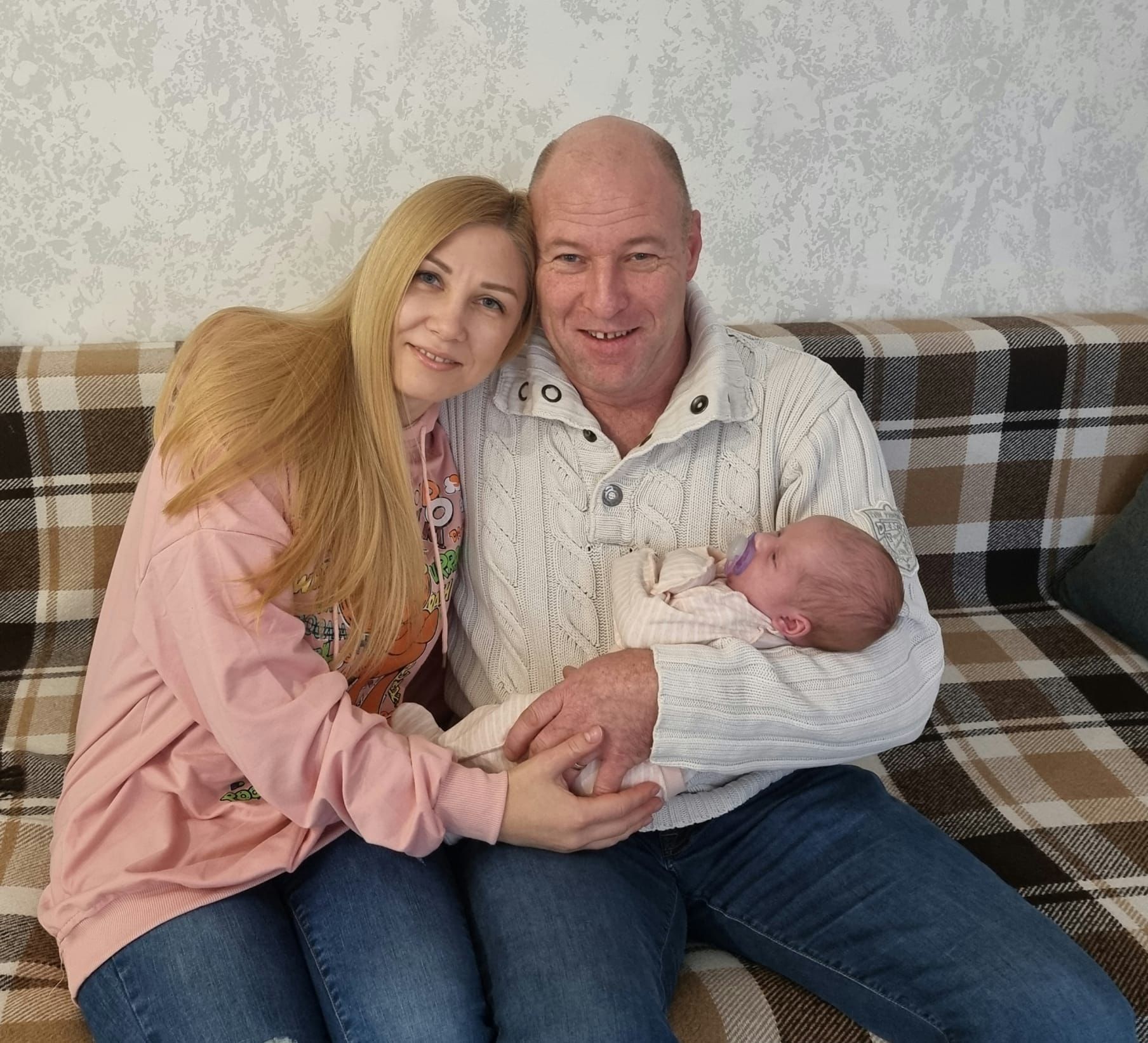 Image - Glücksmoment inmitten der Kriegsgräuel: So floh dieses deutsche Paar mit ihrem Wunsch-Baby vor Putins Bomben aus der Ukraine!