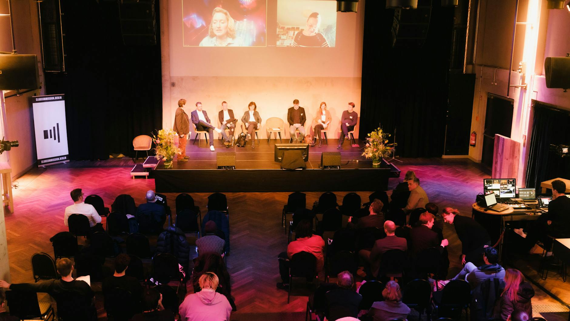 Säälchen im Holzmarkt: Kaum Gesprächsbedarf bei der politischen Diskussionsrunde