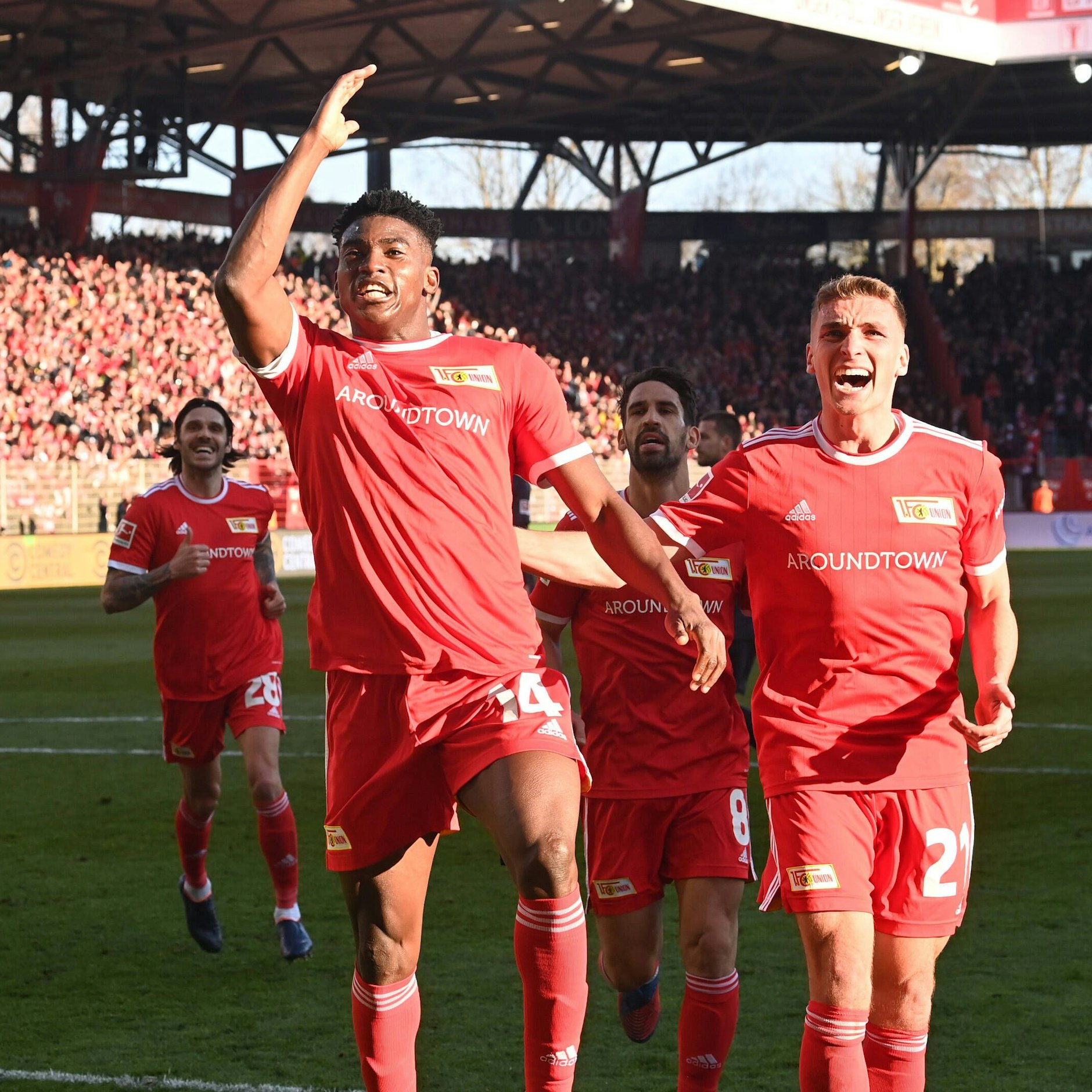 Da konnte Awoniyi noch jubeln. Unions Stürmer traf per Elfer zum 1:0.