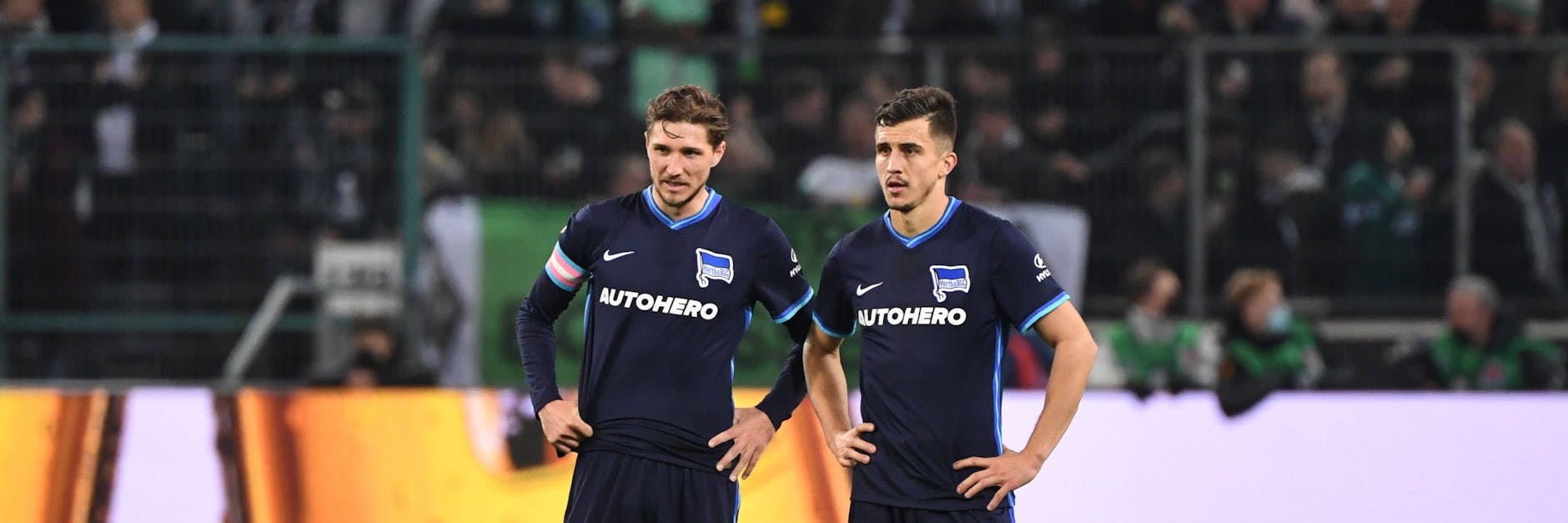 Auch die Verteidiger Niklas Stark und Marc Kempf konnten Herthas nächste Niederlage nicht verhindern.