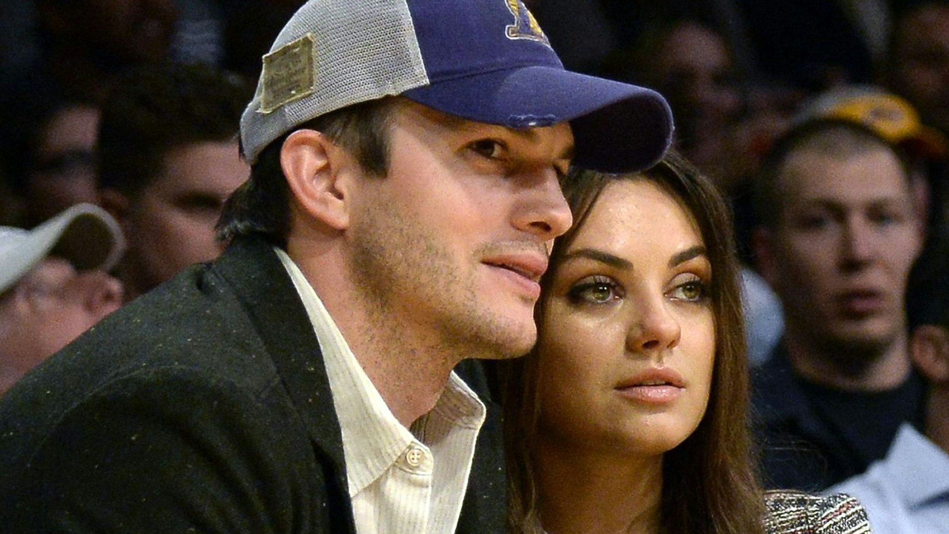 Ashton Kutcher und seine Frau Mila Kunis wollen drei Millionen Dollar spenden.