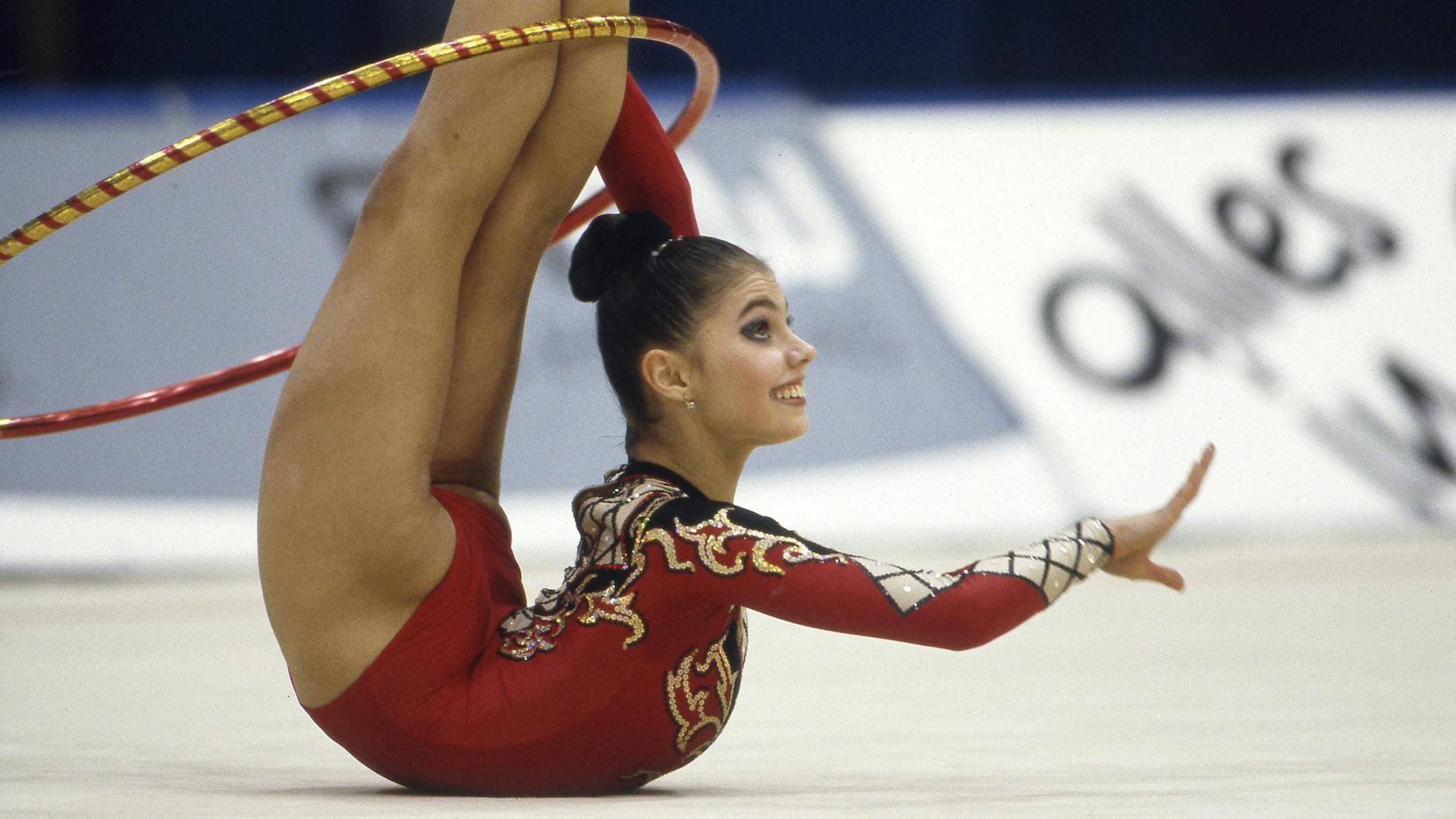 Olympiasiegerin Alina Kabajewa ist mehrfache russische Meisterin, Europameisterin und Weltmeisterin in rhythmischer Sportgymnastik.