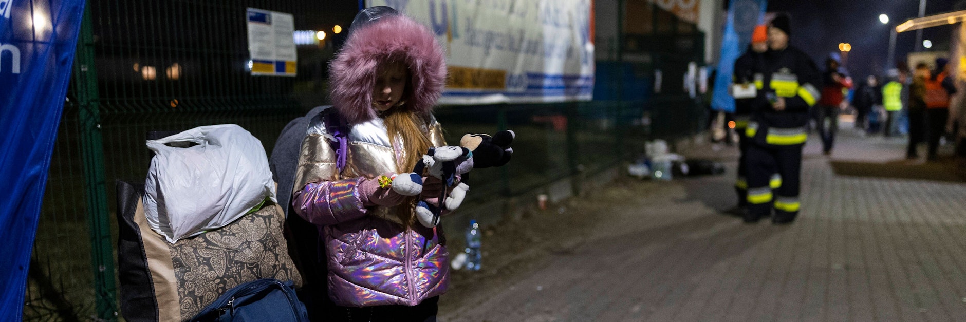 Zahlreiche ukrainische Geflüchtete kommen jeden Tag an der polnischen Grenze an.