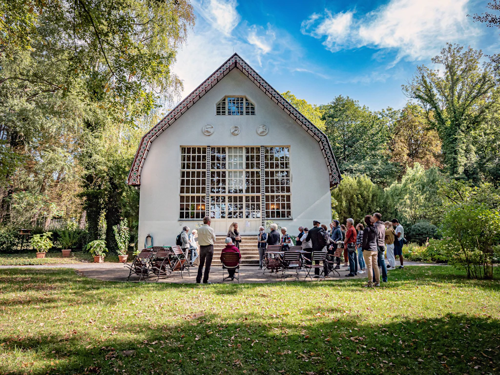 Das Brecht-Weigel-Haus in Buckow: Ein Ort des Friedens, wo man vom Kriege weiß