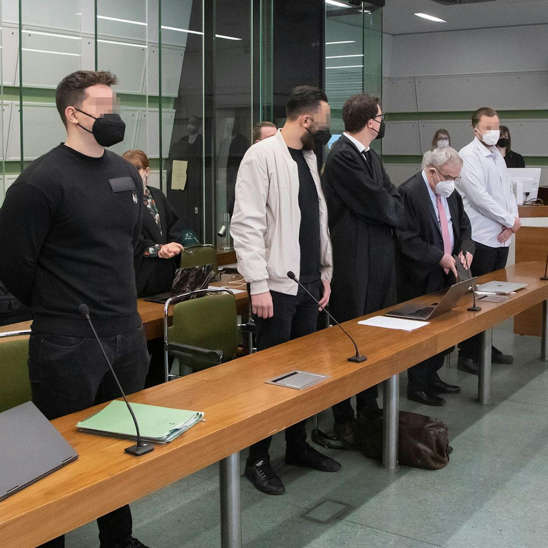 Hippes Hanf-Start-up vor Gericht: Die Männer, die aus Versehen zu Dealern wurden