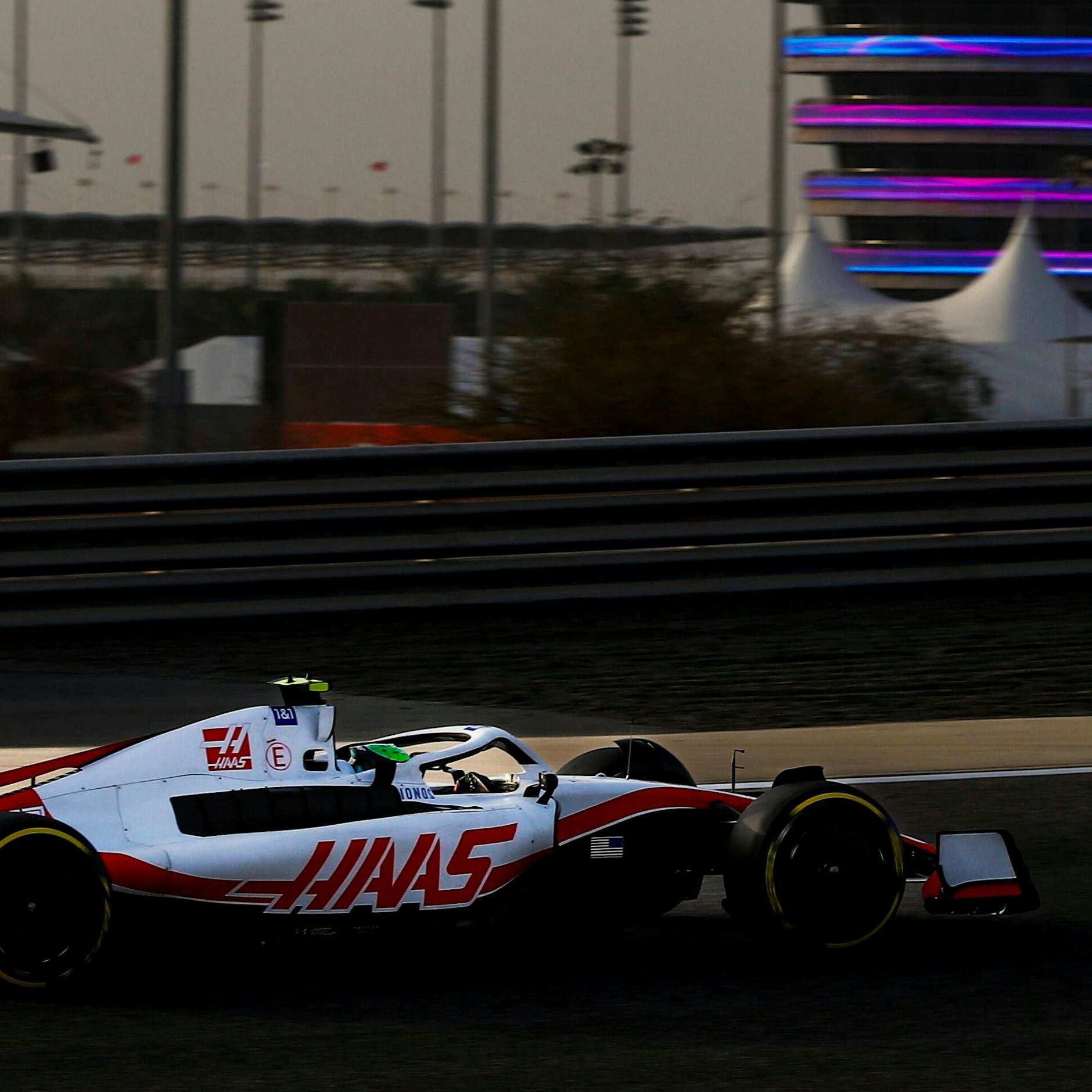 Sensationelle Fahrt von Mick: Schumis Sohn wird zum Nachtkönig