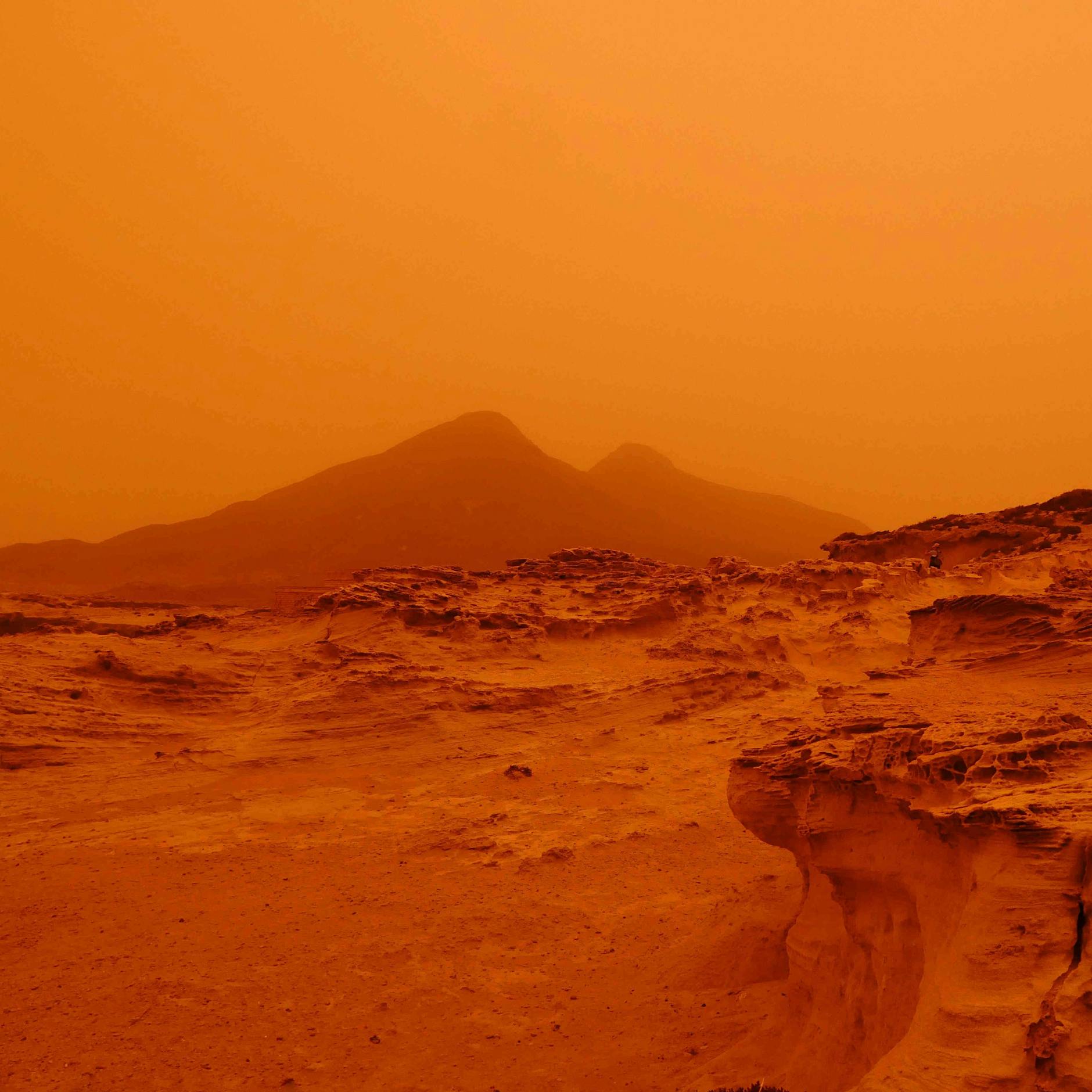 Das Wetter: Staub, Blutregen, Sahara-Wolke überrollt Deutschland! Meteorologe warnt: DARUM wird es für Autofahrer jetzt düster