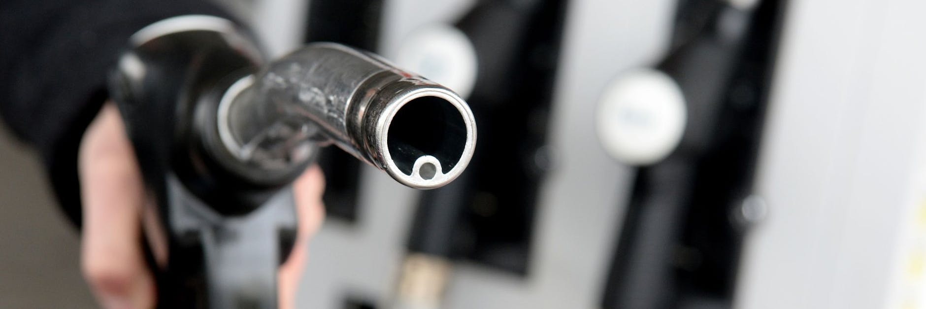 Die Spritpreise schnellen seit Tagen in ungeahnte Höhen.