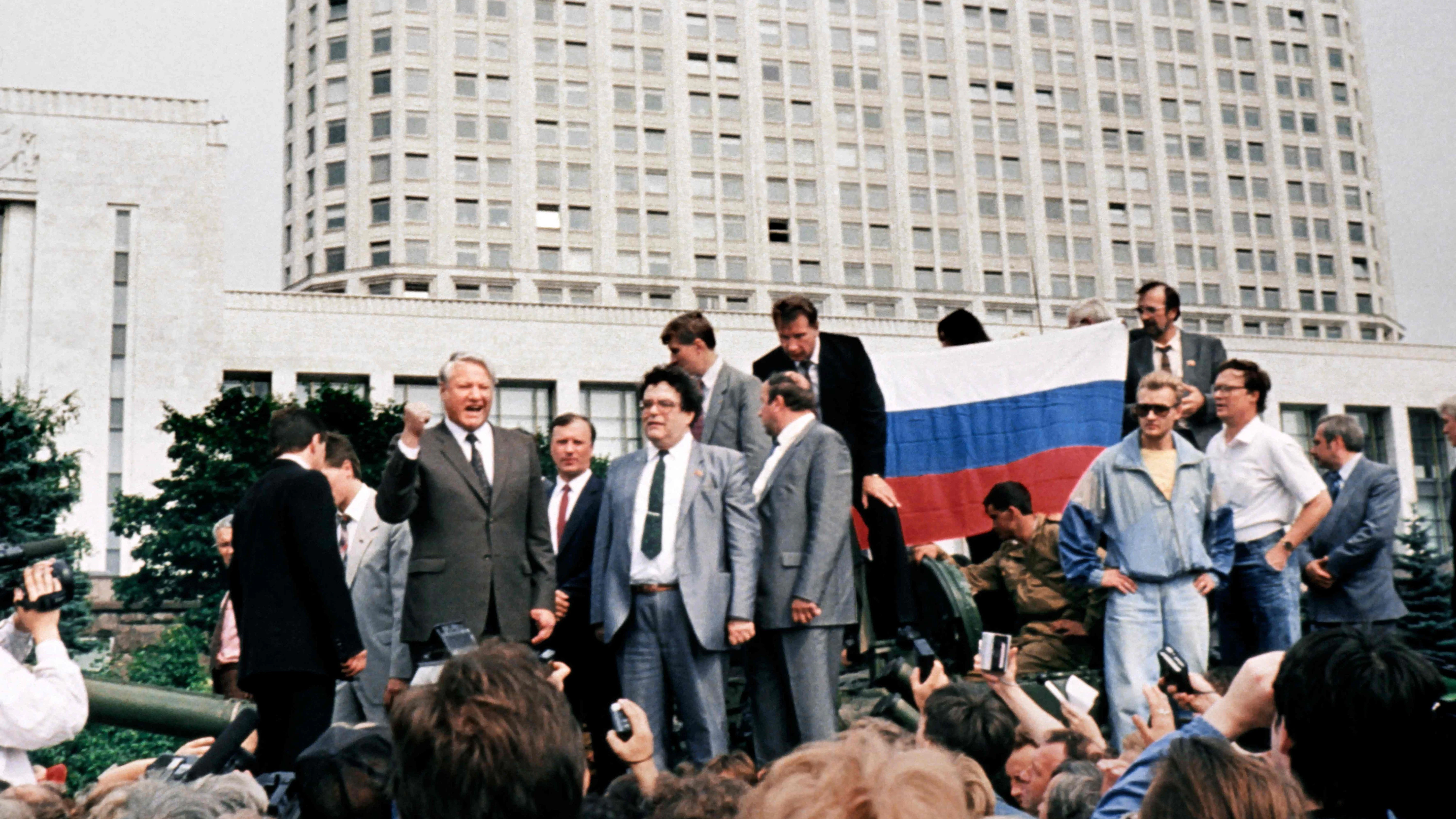 Der russische Präsident Boris Nikolajewitsch Jelzin 1991 in Moskau: Damals hoffte die Welt noch, Russland würde sich schrittweise demokratisieren.
