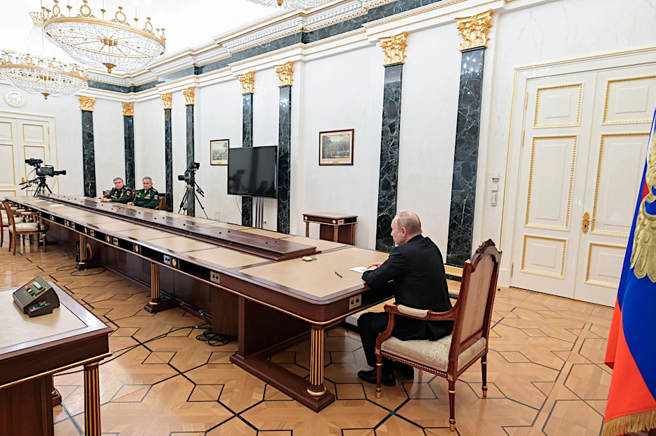 Putins langer Tisch bietet eine gute Vorlage für Satiriker.